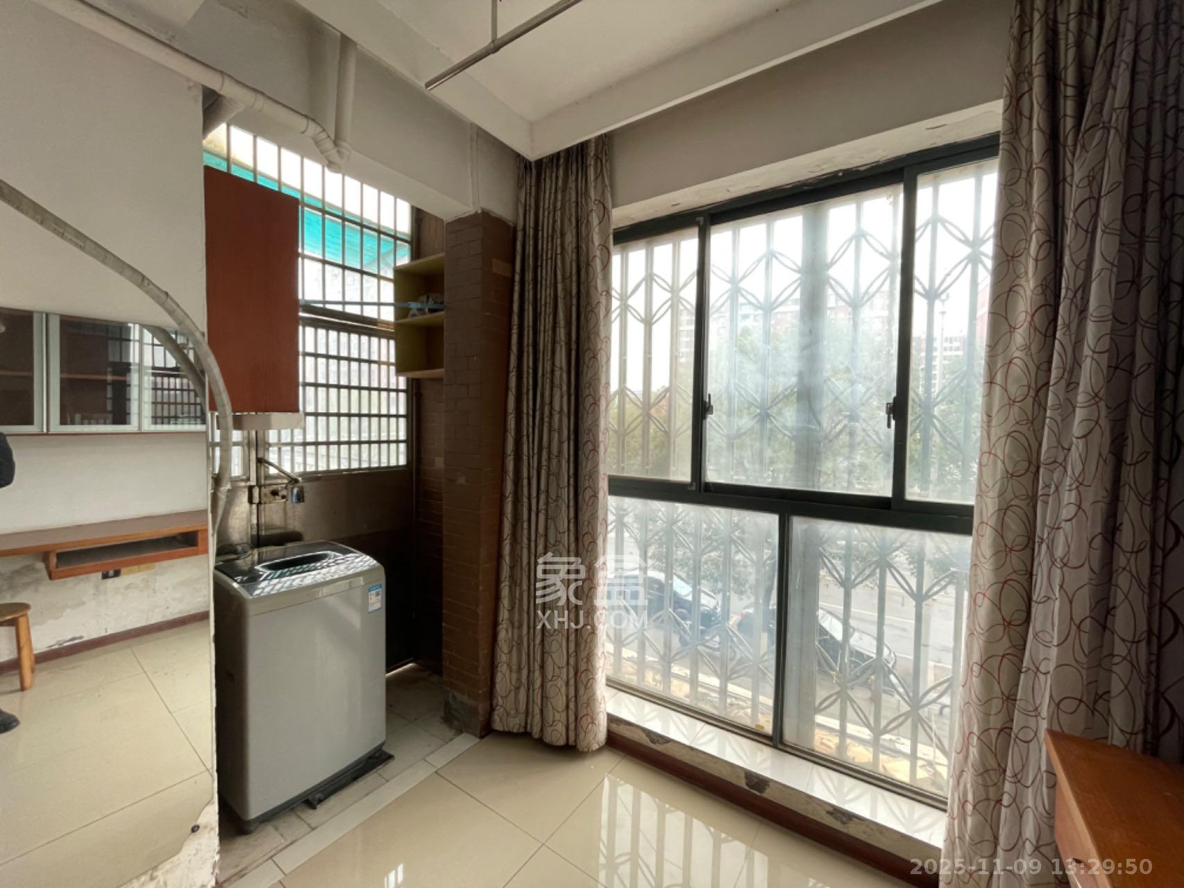 天城尚品 2室2厅1卫 1800.0元/月 天城尚品 2室2厅1卫 1800.0元/月室内图