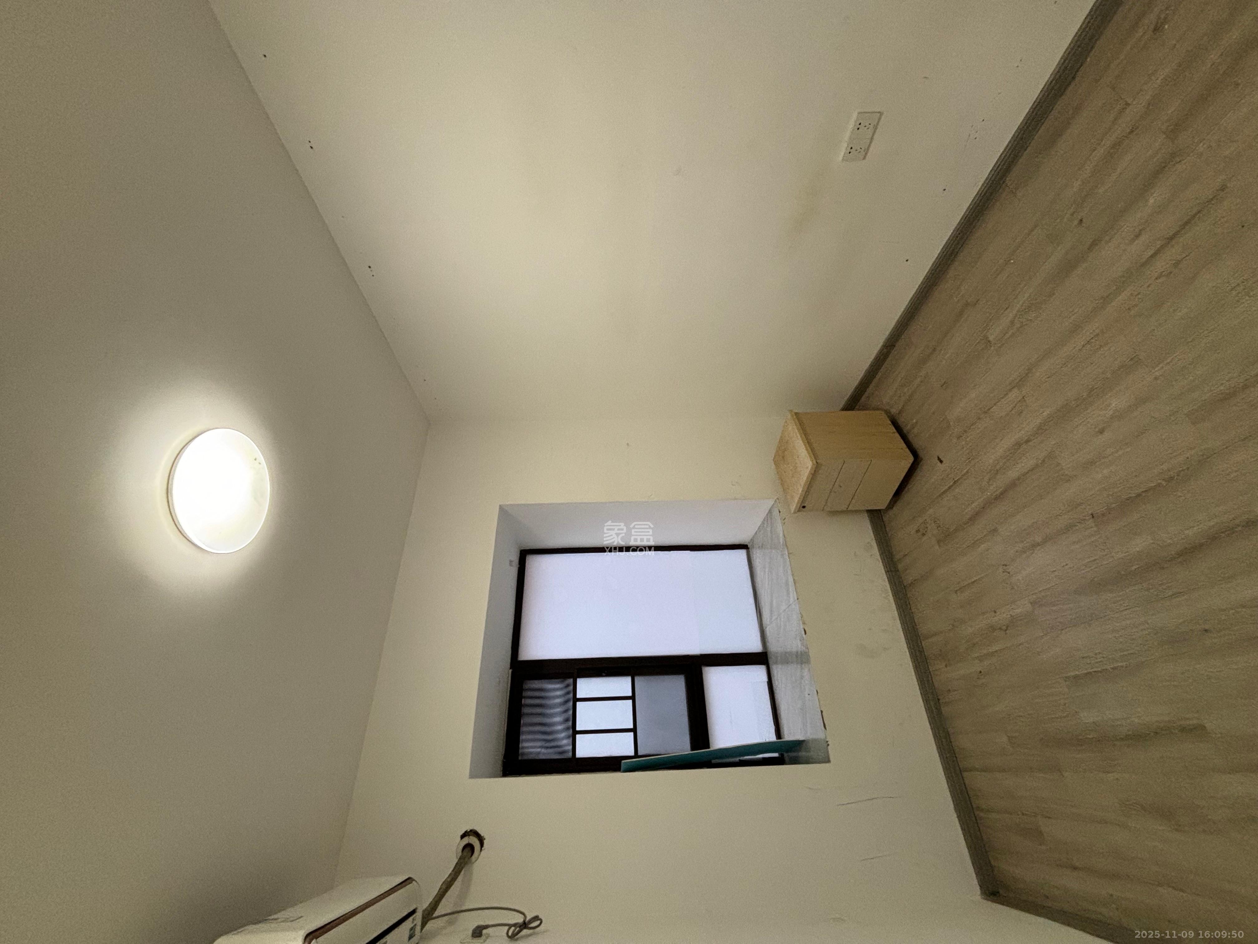 星雅美辰  3室2厅2卫    2400.0元/月室内图