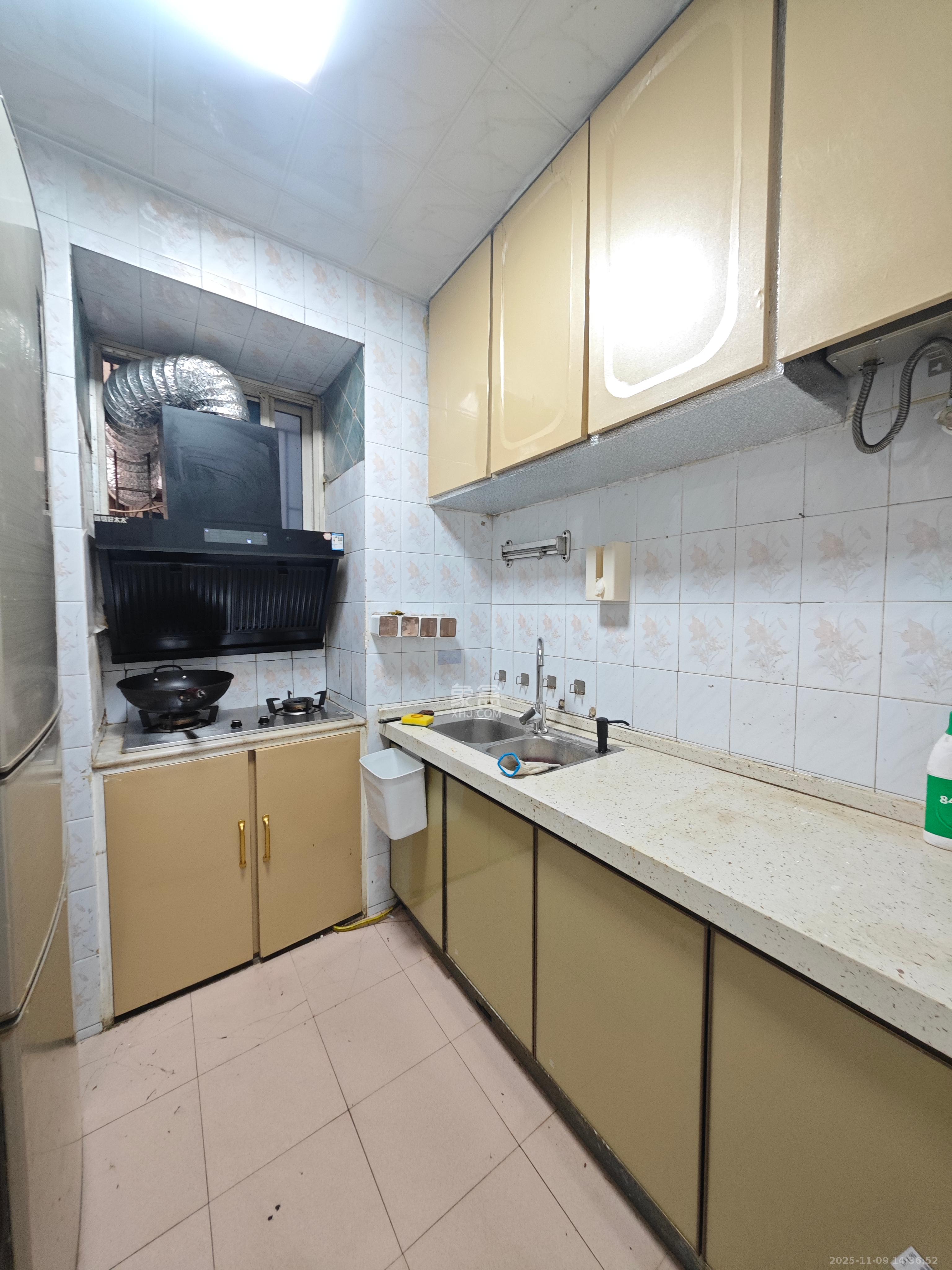 自然村公寓  2室1厅1卫    1800.0元/月室内图