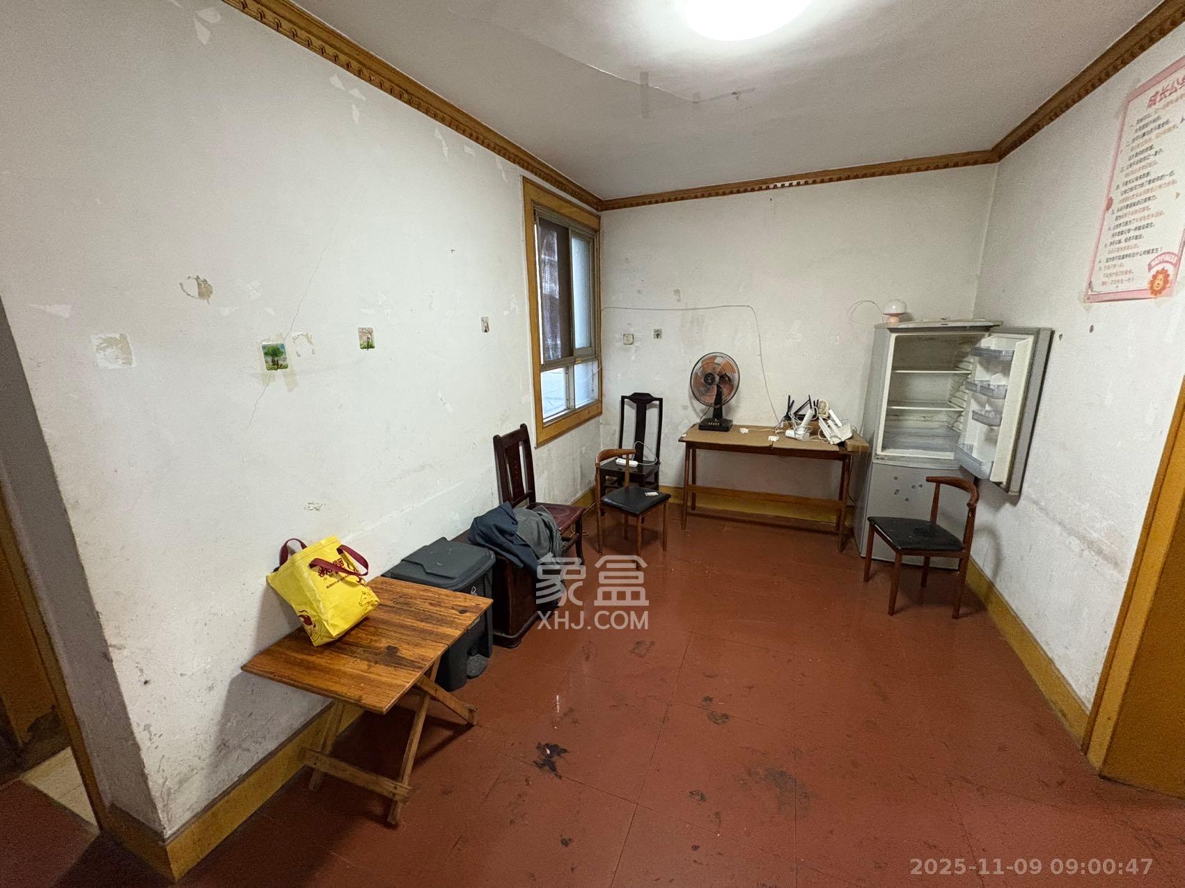 湘春巷散盘  3室1厅1卫    2000.0元/月