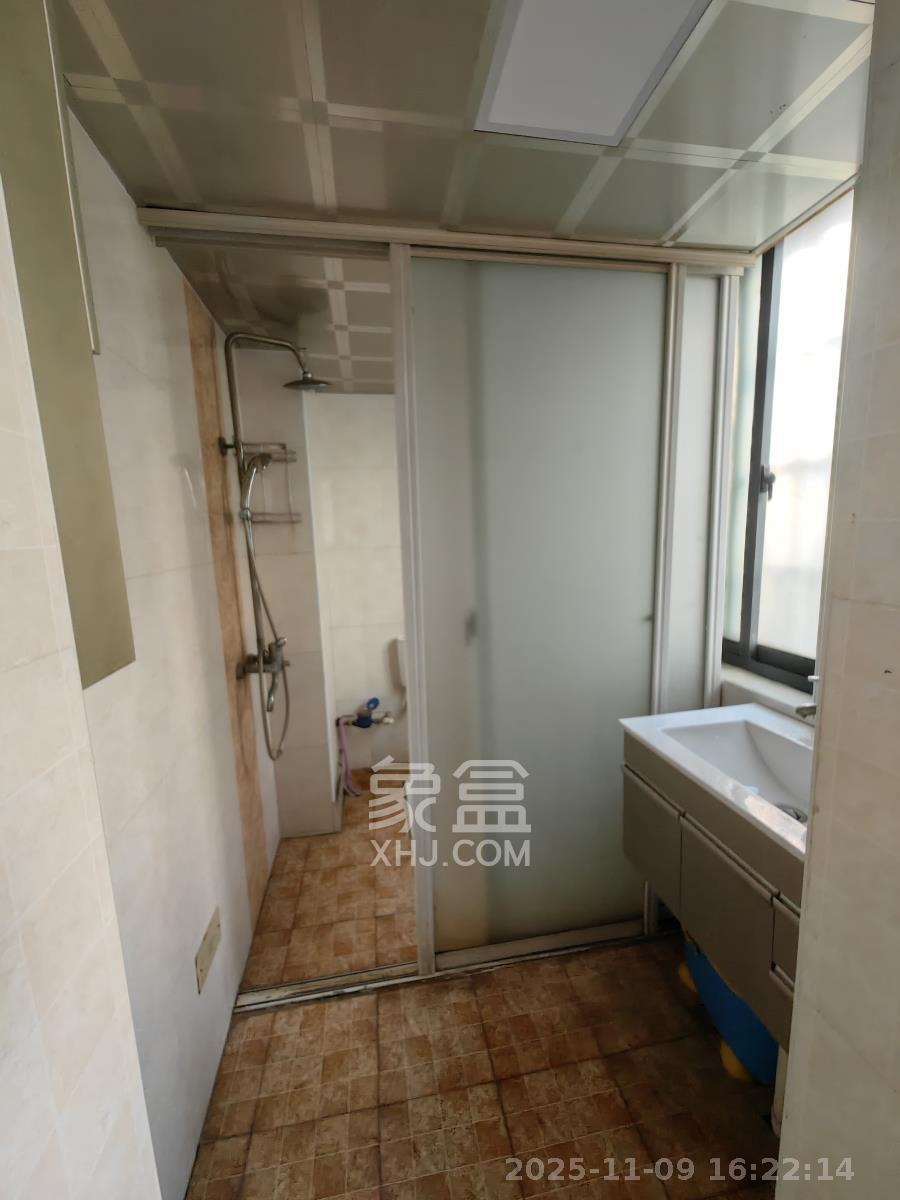 世纪桃花苑 1室1厅1卫 1500.0元/月 世纪桃花苑 1室1厅1卫 1500.0元/月室内图