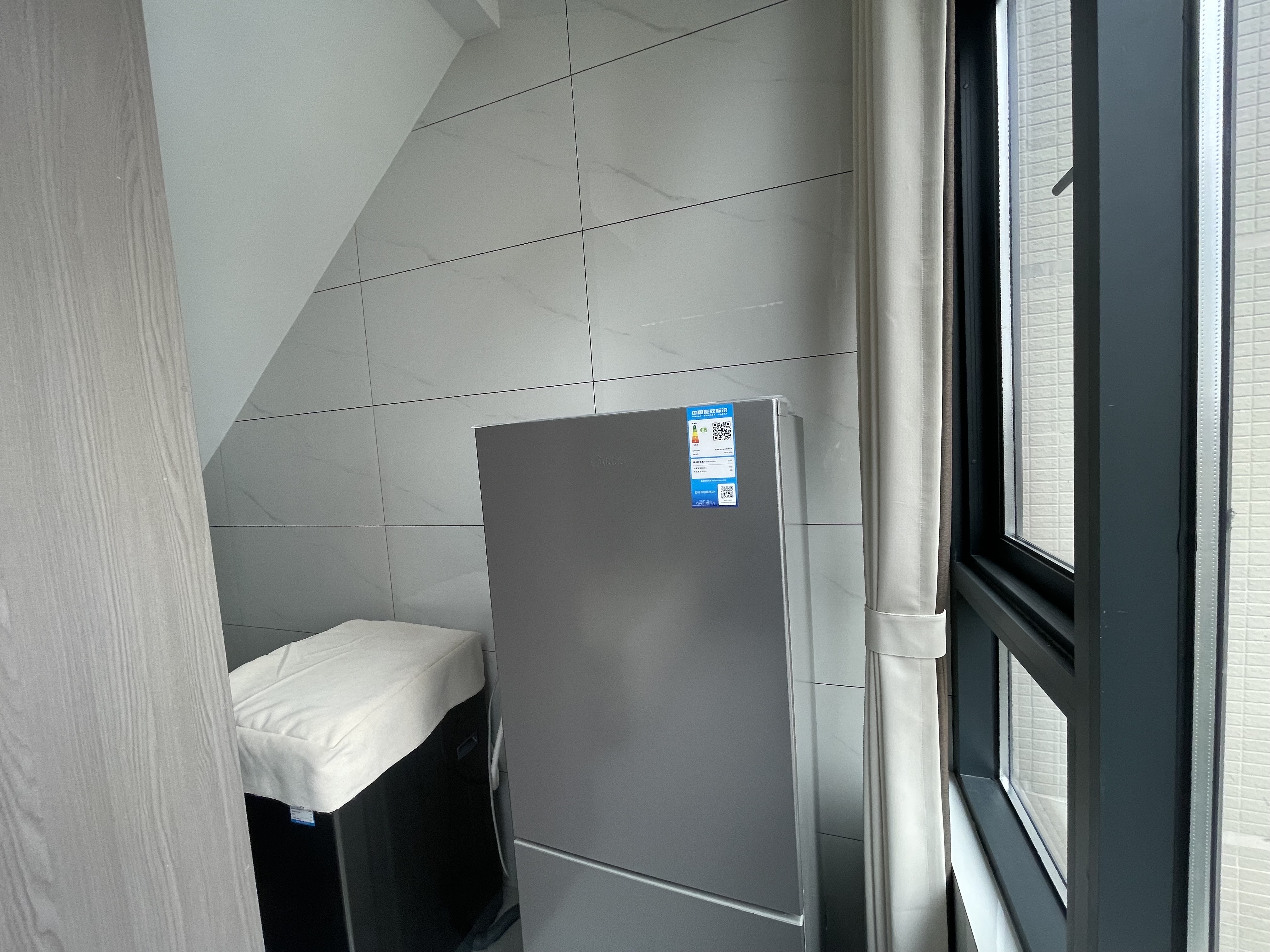 俊景万和城 1室1厅1卫 1200.0元/月 俊景万和城 1室1厅1卫 1200.0元/月室内图