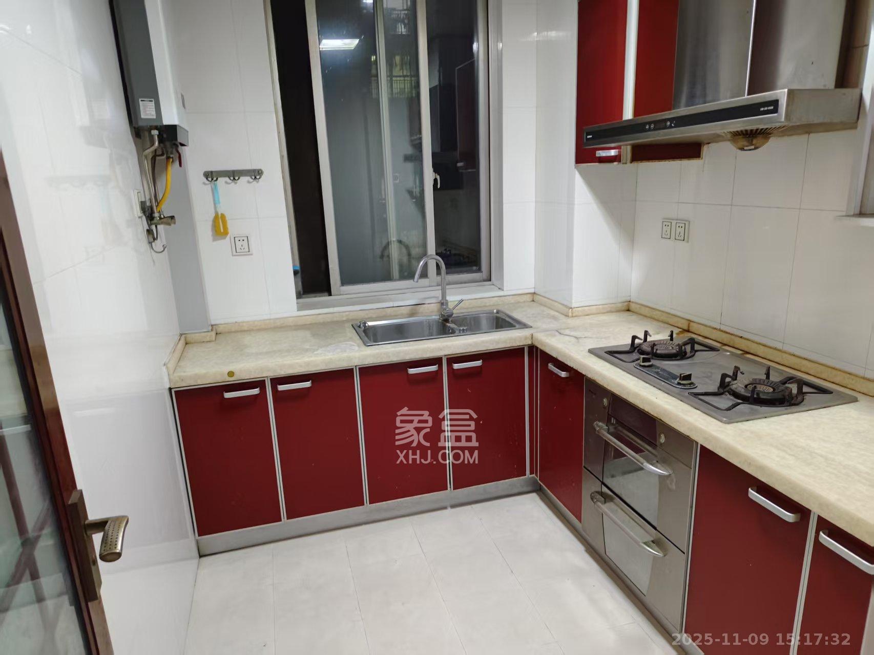 长房东郡  3室2厅2卫    2800.0元/月室内图