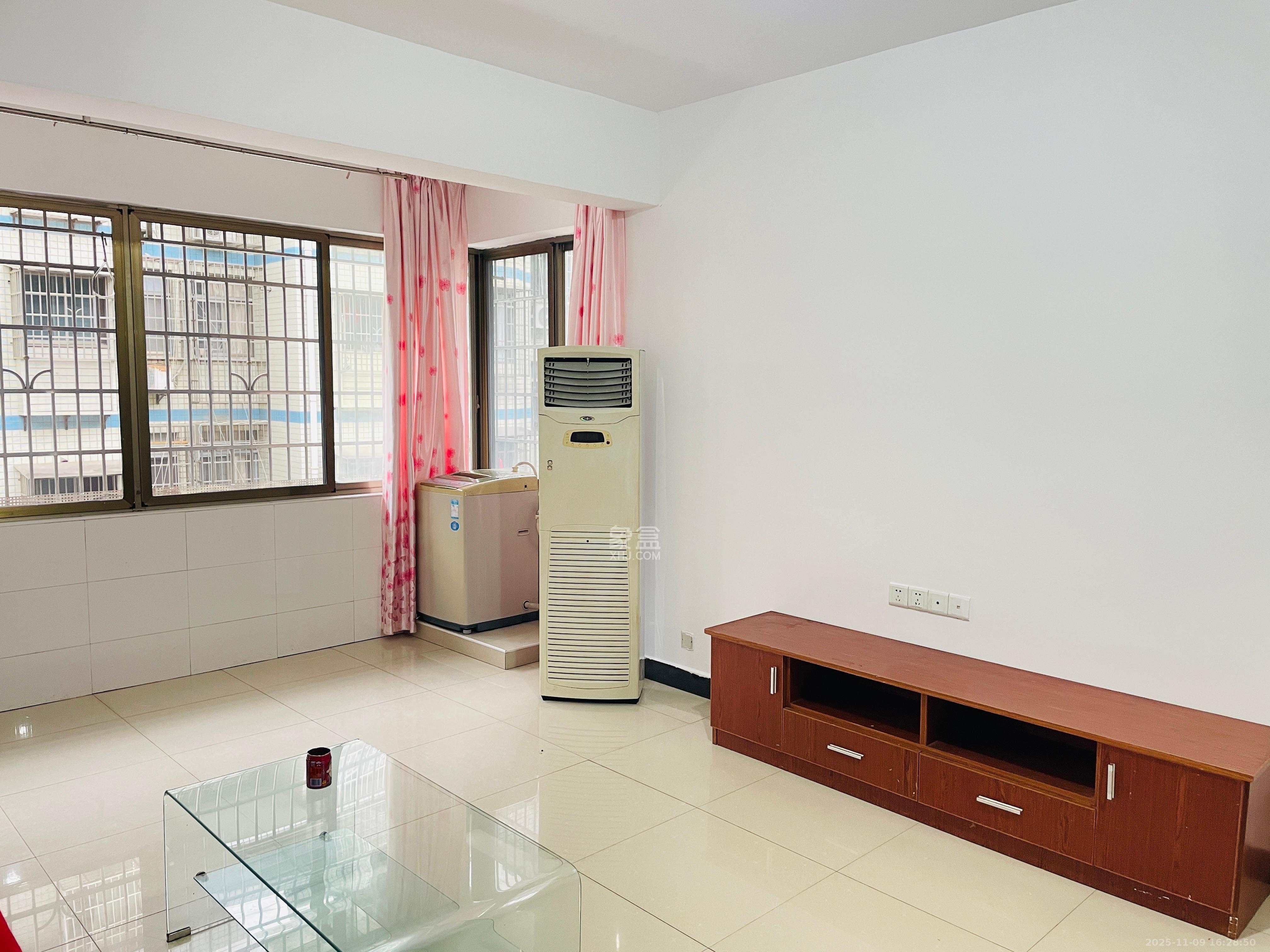 金石蓉园 2室2厅1卫 1500.0元/月 金石蓉园 2室2厅1卫 1500.0元/月室内图