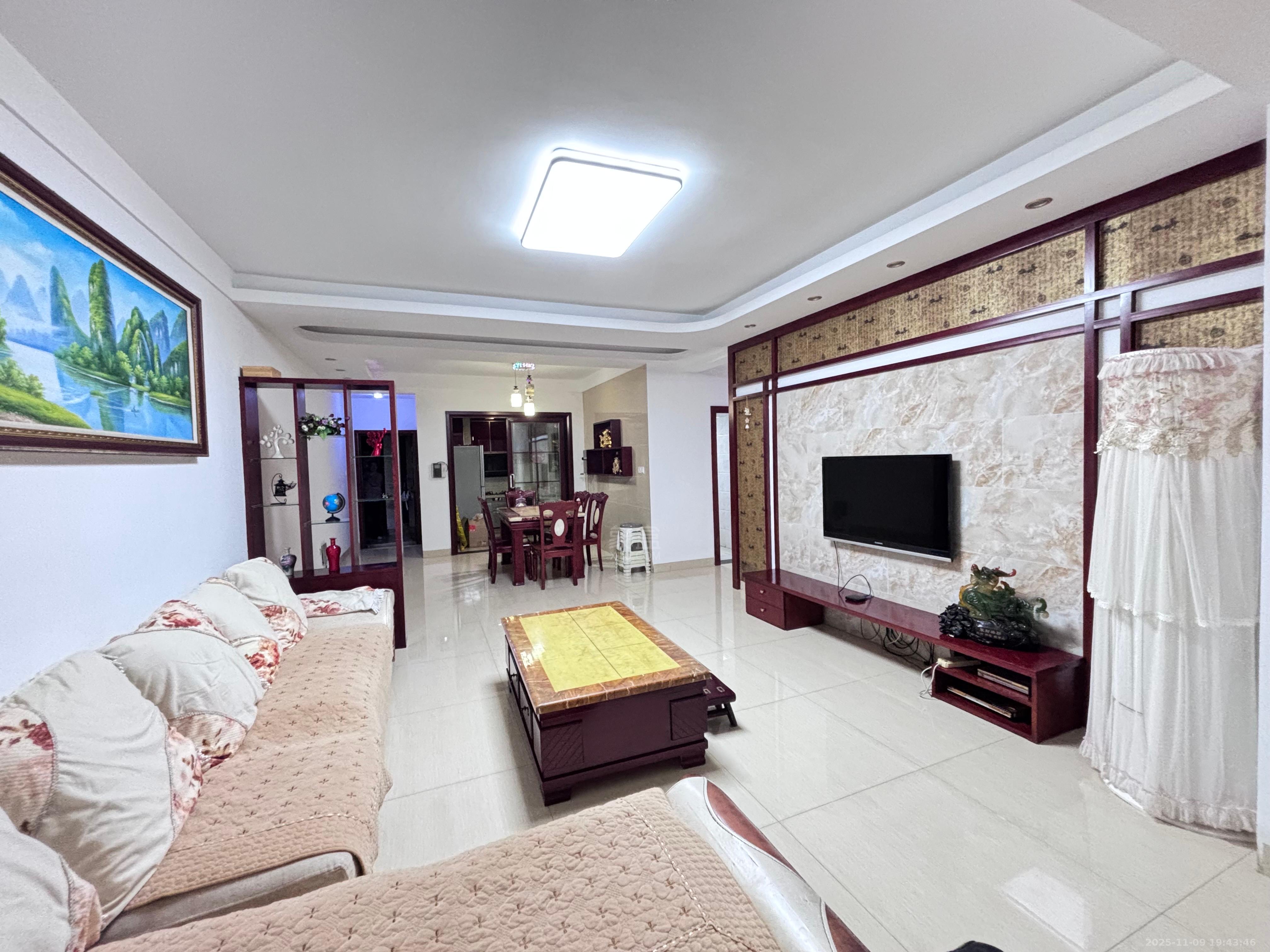 株洲锦绣江山  3室2厅2卫    1800.0元/月室内图1