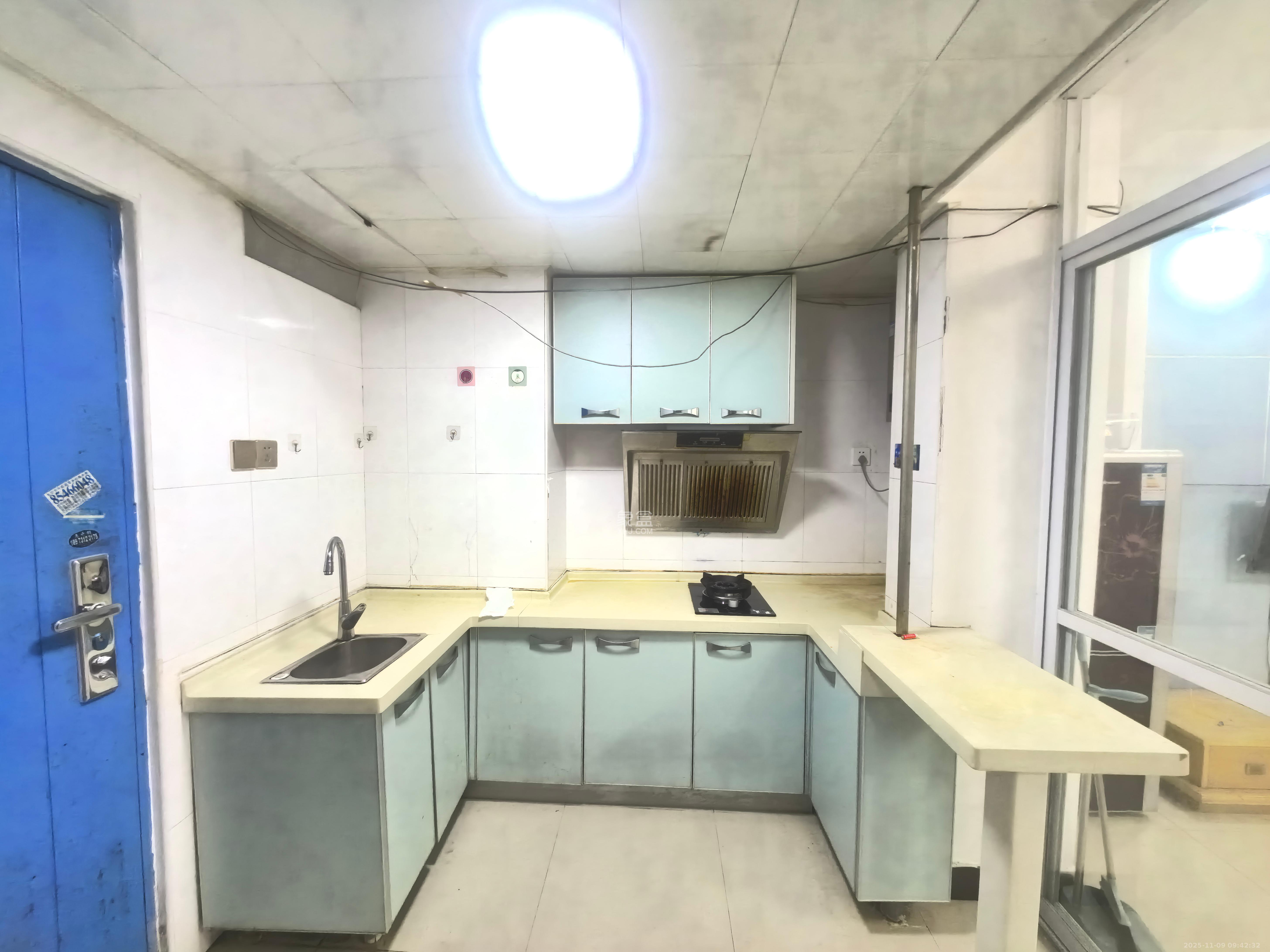 QQ生活馆  1室1厅1卫    1700.0元/月室内图