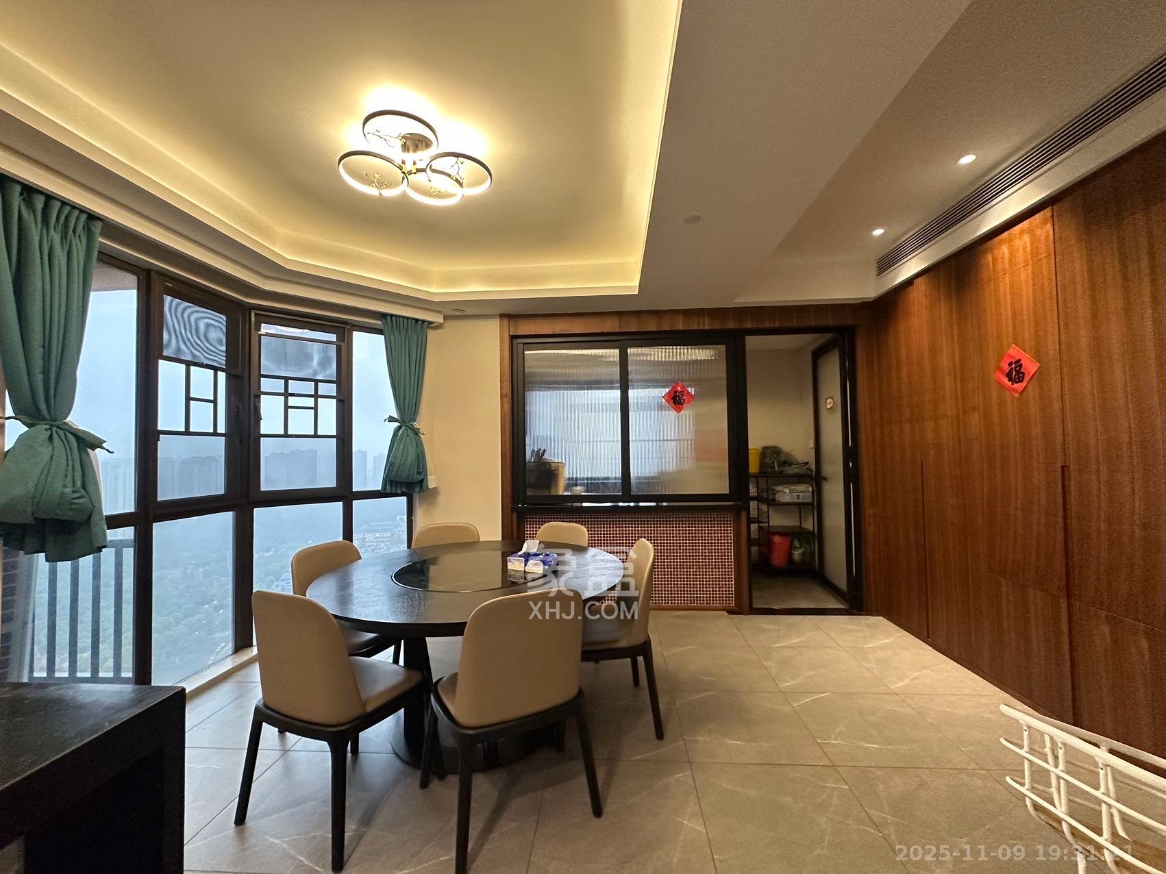 达美溪湖湾  4室2厅3卫    13000.0元/月室内图