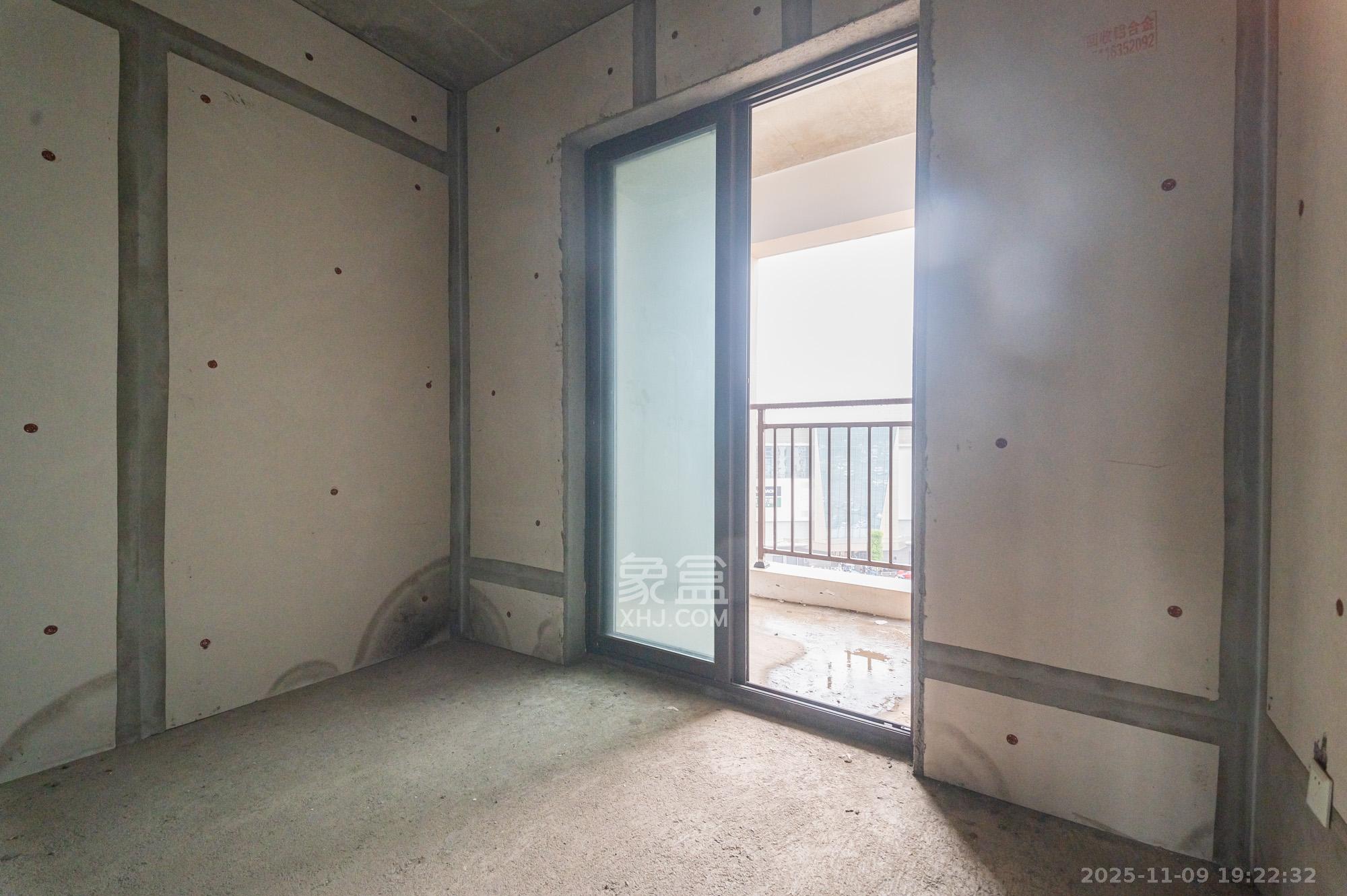 兴进珺府  4室2厅2卫    102.8万其他