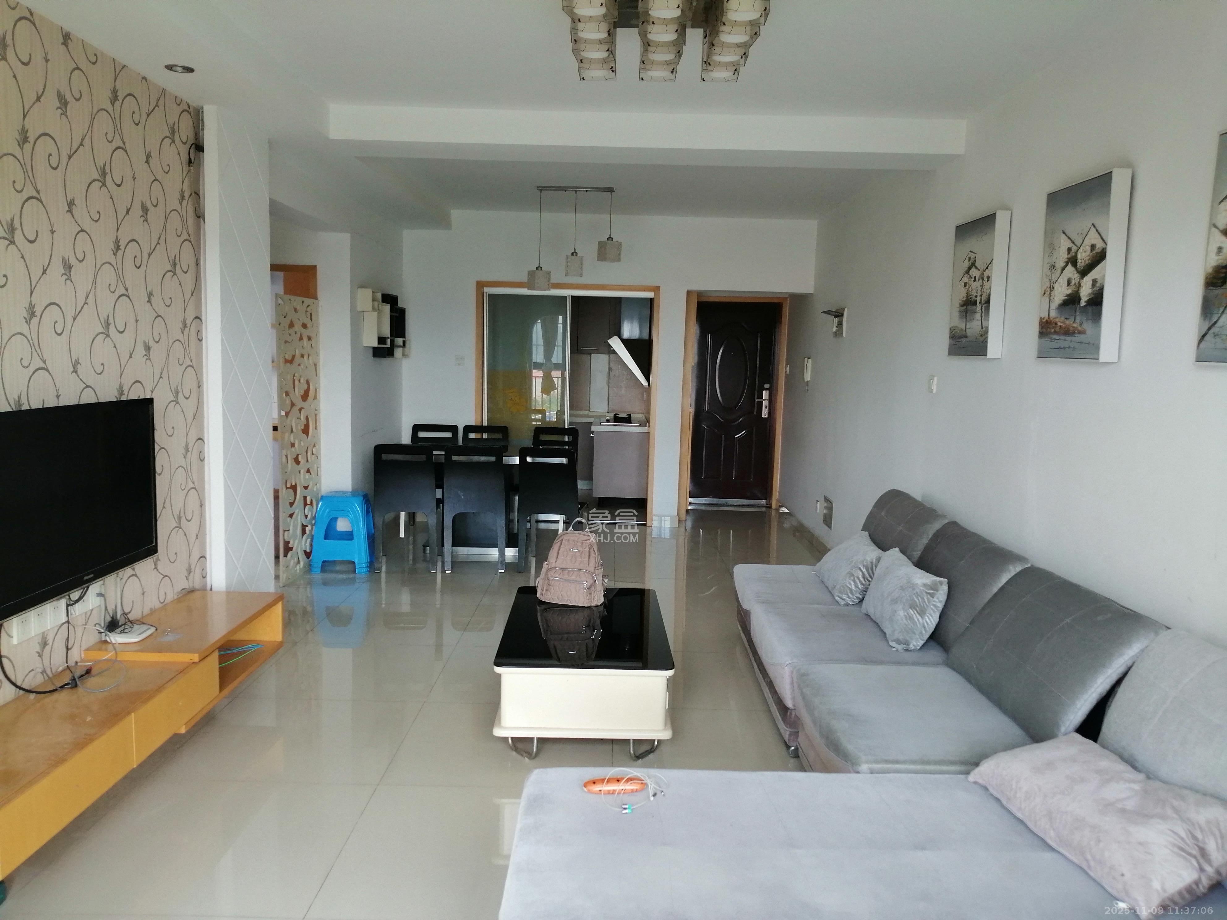 诚兴园  1室2厅1卫    2000.0元/月