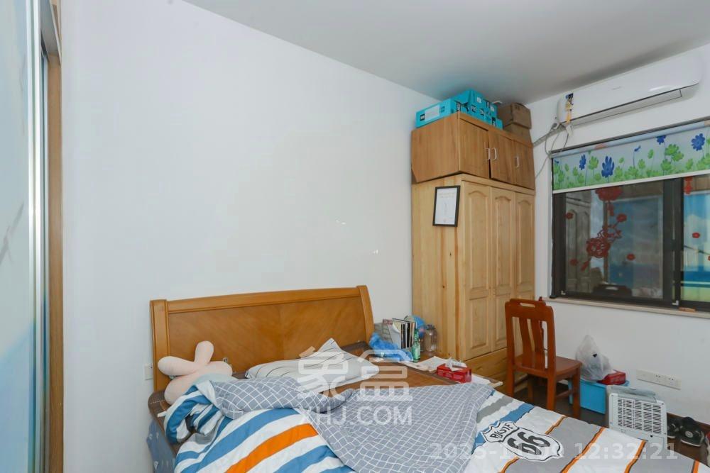 钰龙天下一期  3室2厅2卫    4200.0元/月室内图