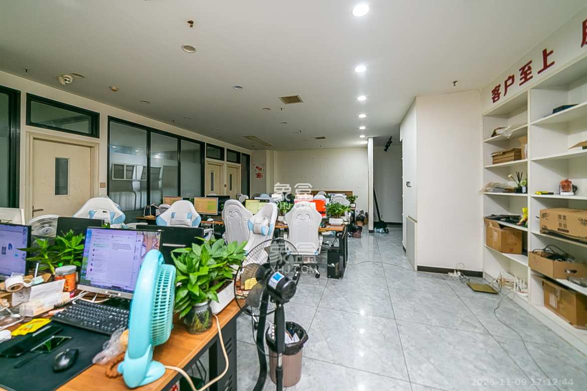 荣悦台 1室1厅1卫 36.1万 荣悦台 1室1厅1卫 36.1万客厅