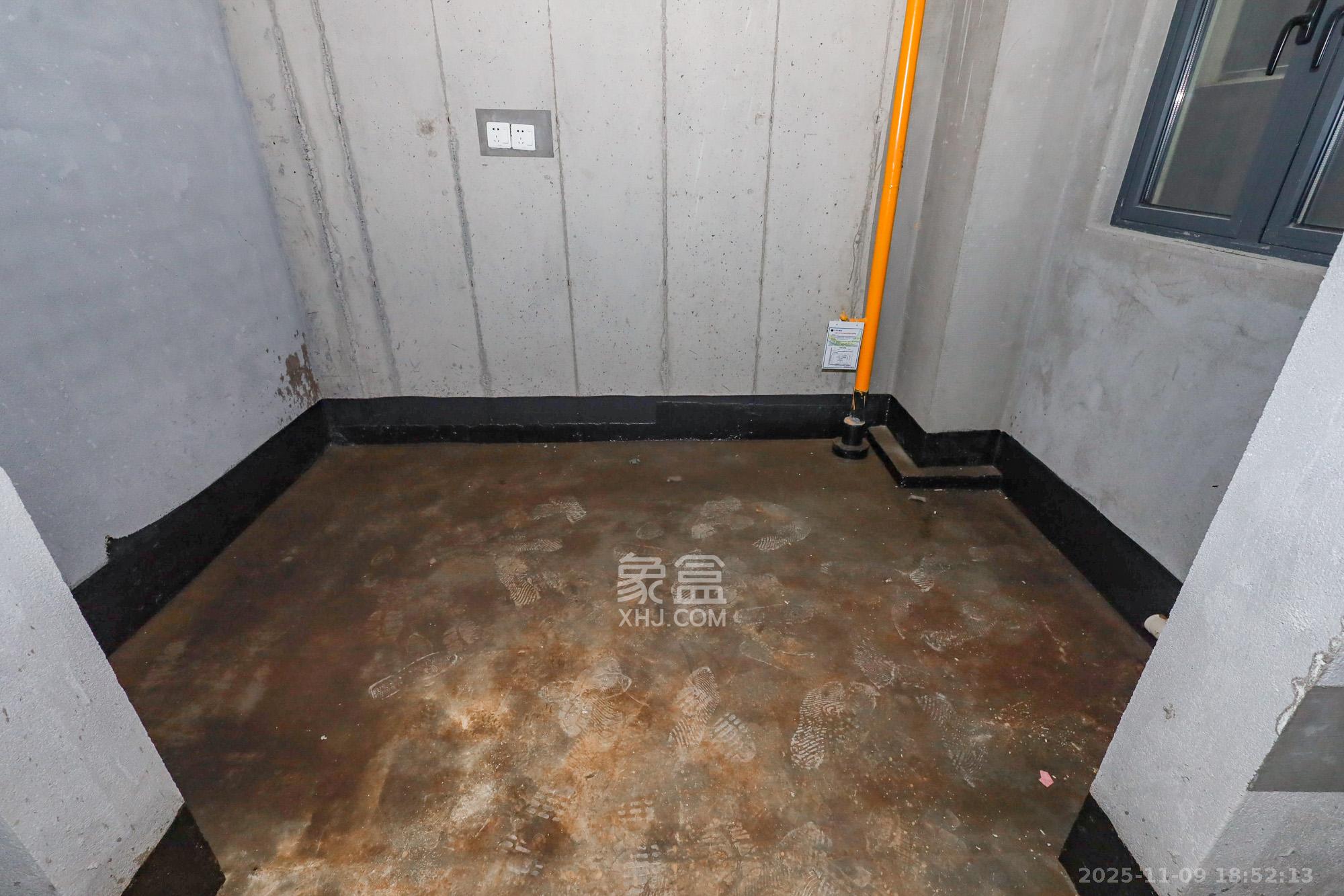 轨道中建麓江府 3室2厅2卫 165.0万 轨道中建麓江府 3室2厅2卫 165.0万厨房