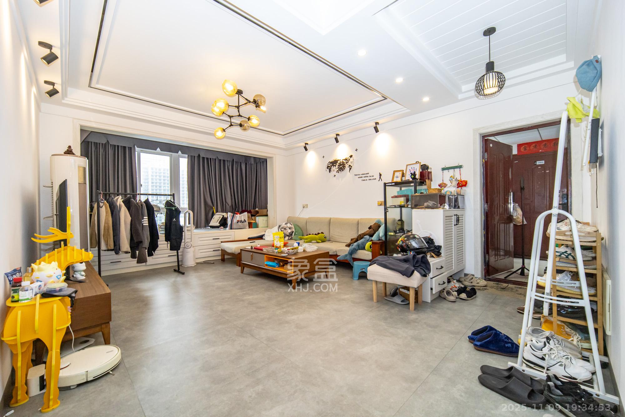 时代星城  4室2厅2卫    78.8万客厅