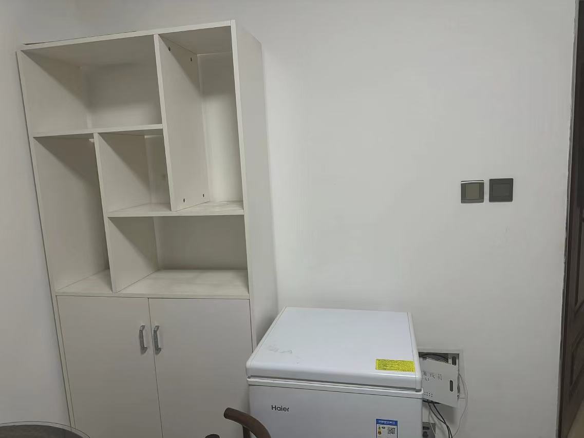 鹏利广场  1室1厅1卫    1000.0元/月室内图