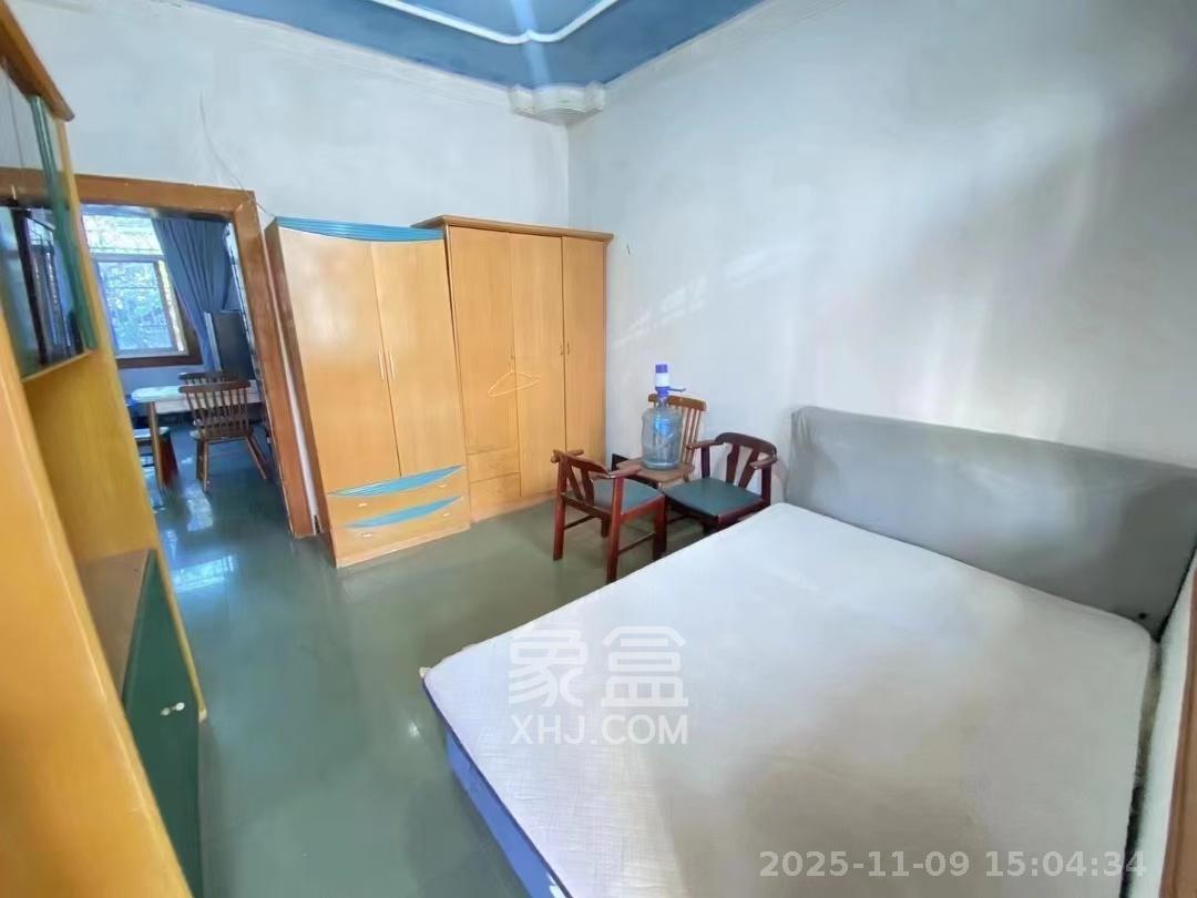 第一师范宿舍(由义巷4号) 2室1厅1卫 1300.0元/月 第一师范宿舍(由义巷4号) 2室1厅1卫 1300.0元/月室内图