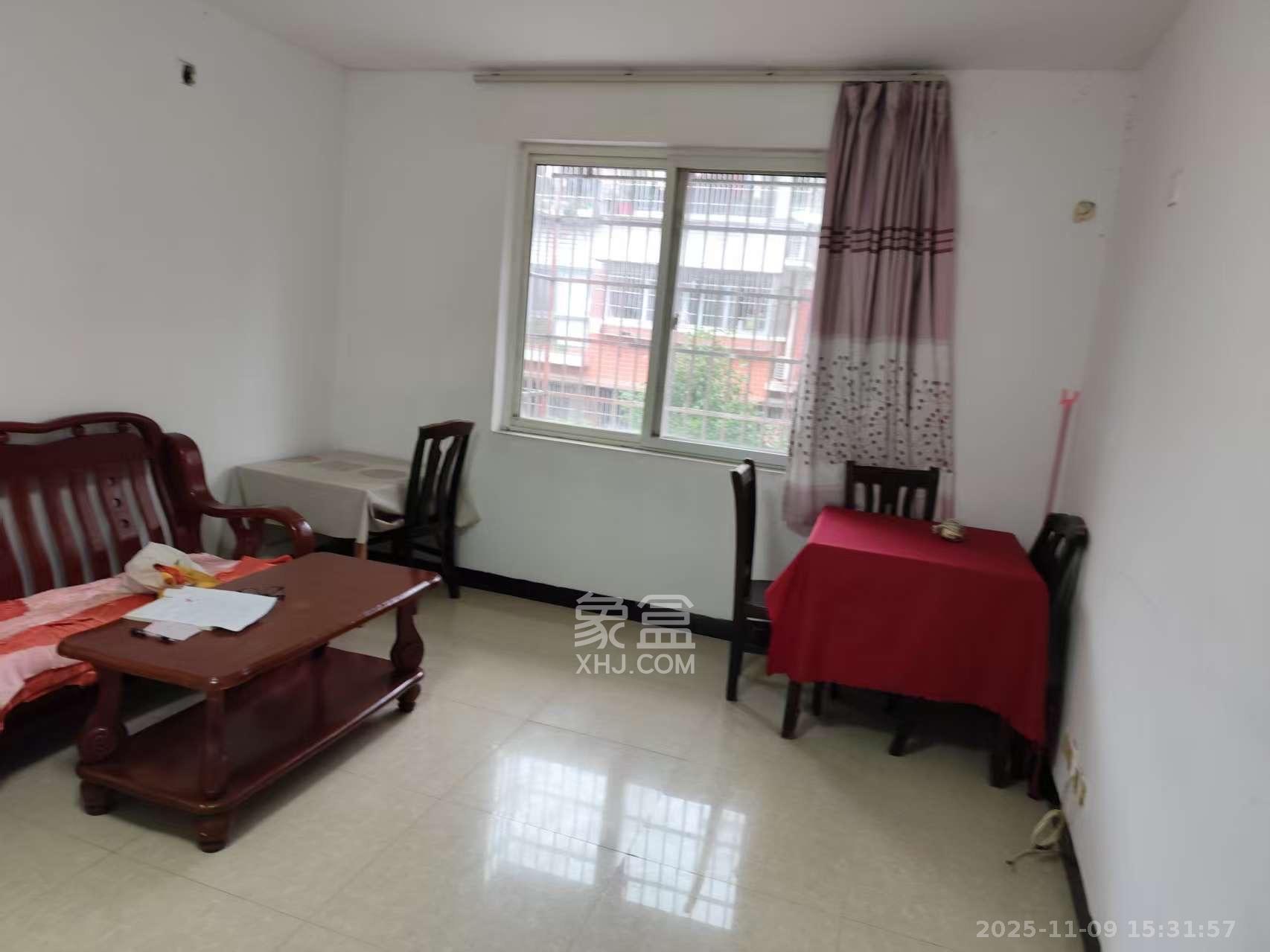 荷花园安置小区  1室1厅1卫    1400.0元/月室内图