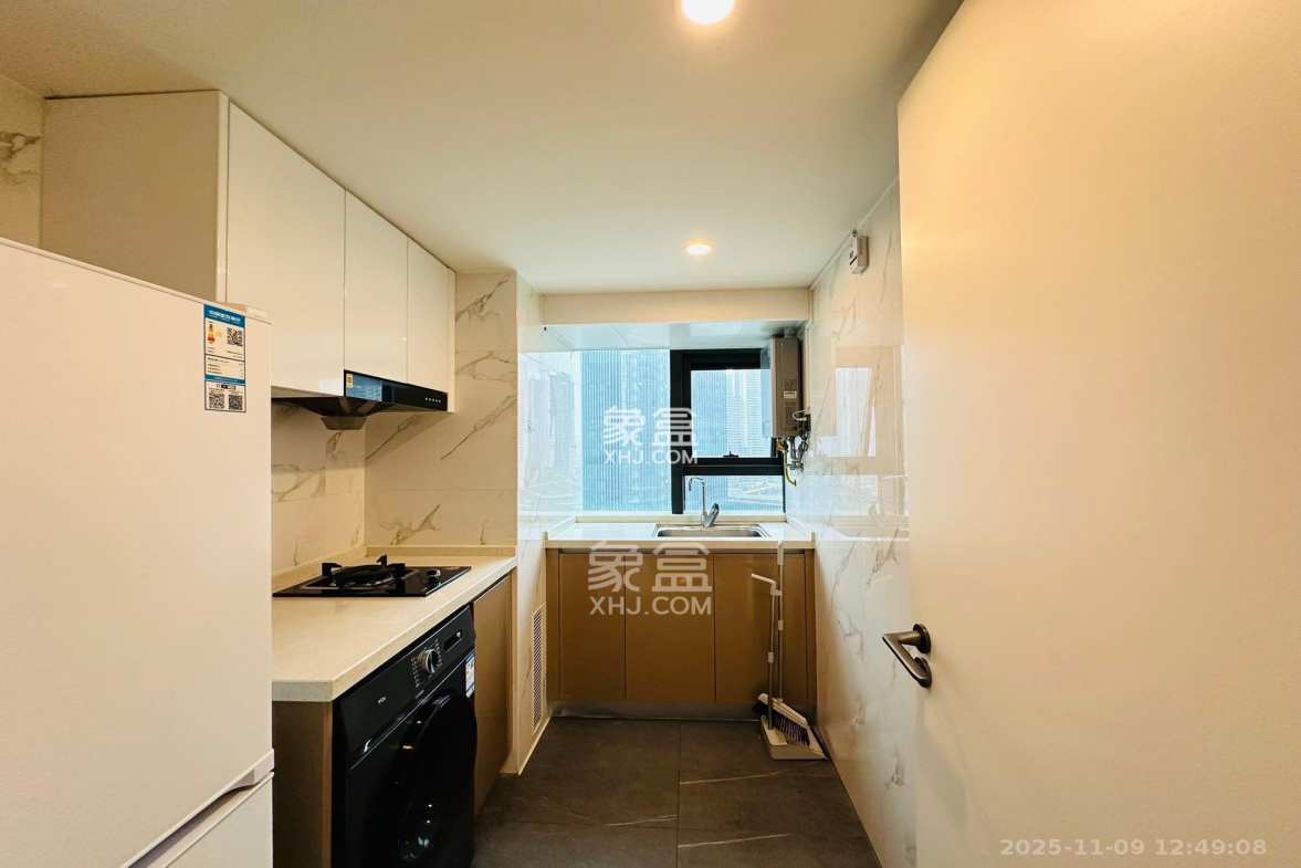 达美寰宇中心 2室2厅1卫 4000.0元/月 达美寰宇中心 2室2厅1卫 4000.0元/月室内图