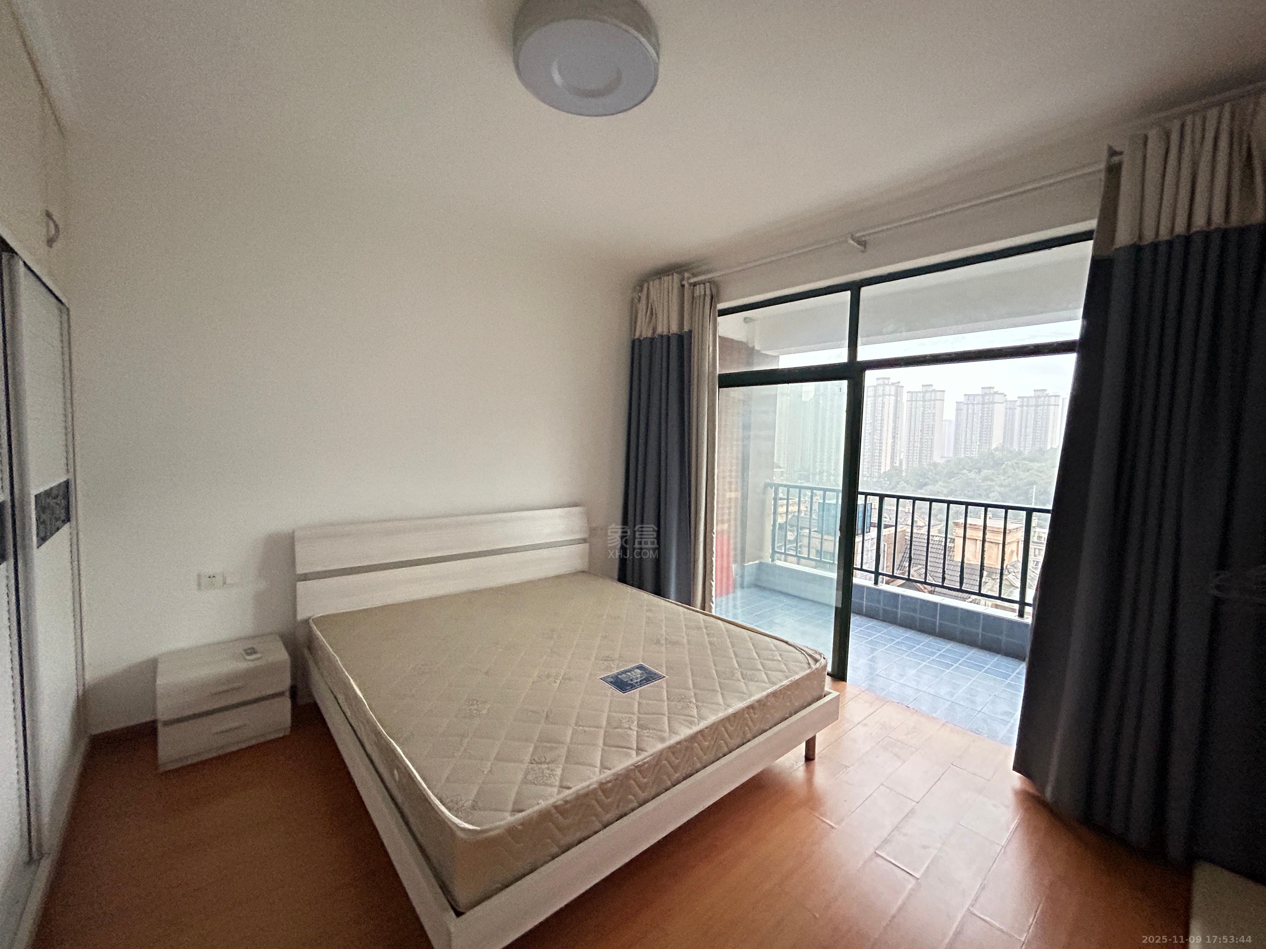 尚格名城花好悦园4期 3室2厅1卫 1600.0元/月 尚格名城花好悦园4期 3室2厅1卫 1600.0元/月室内图