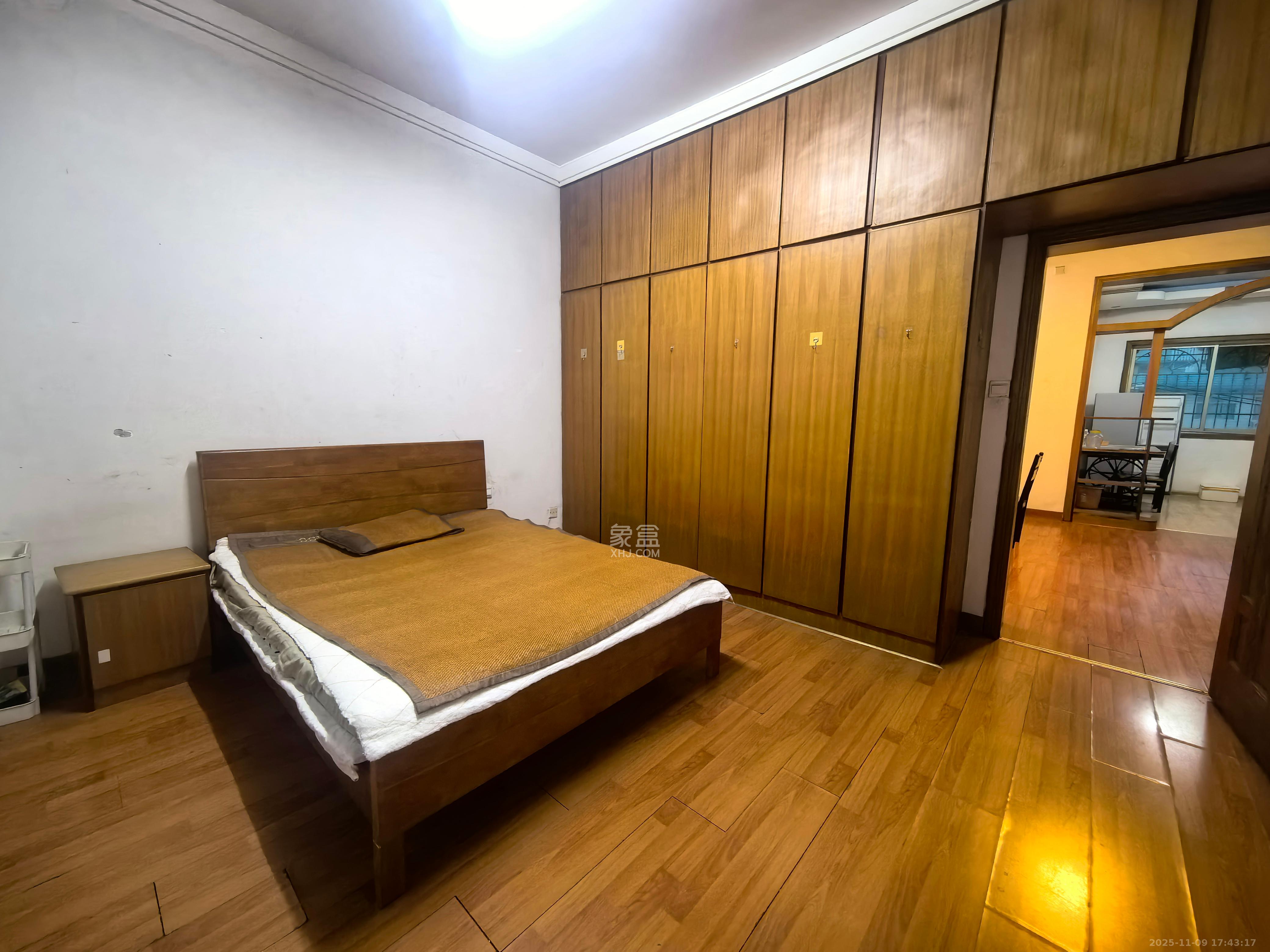 马王堆陶瓷建材新城 3室2厅1卫 1800.0元/月 马王堆陶瓷建材新城 3室2厅1卫 1800.0元/月室内图