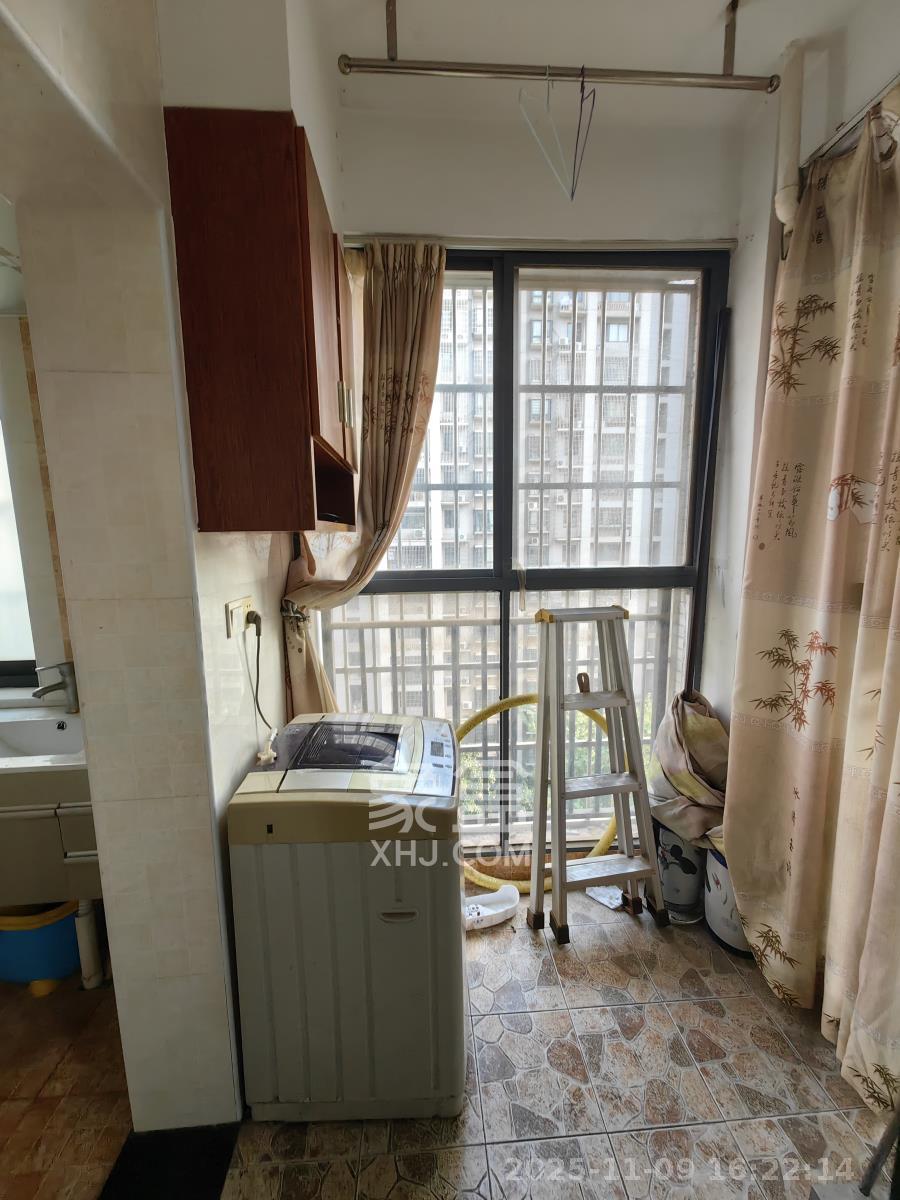 世纪桃花苑 1室1厅1卫 1500.0元/月 世纪桃花苑 1室1厅1卫 1500.0元/月室内图