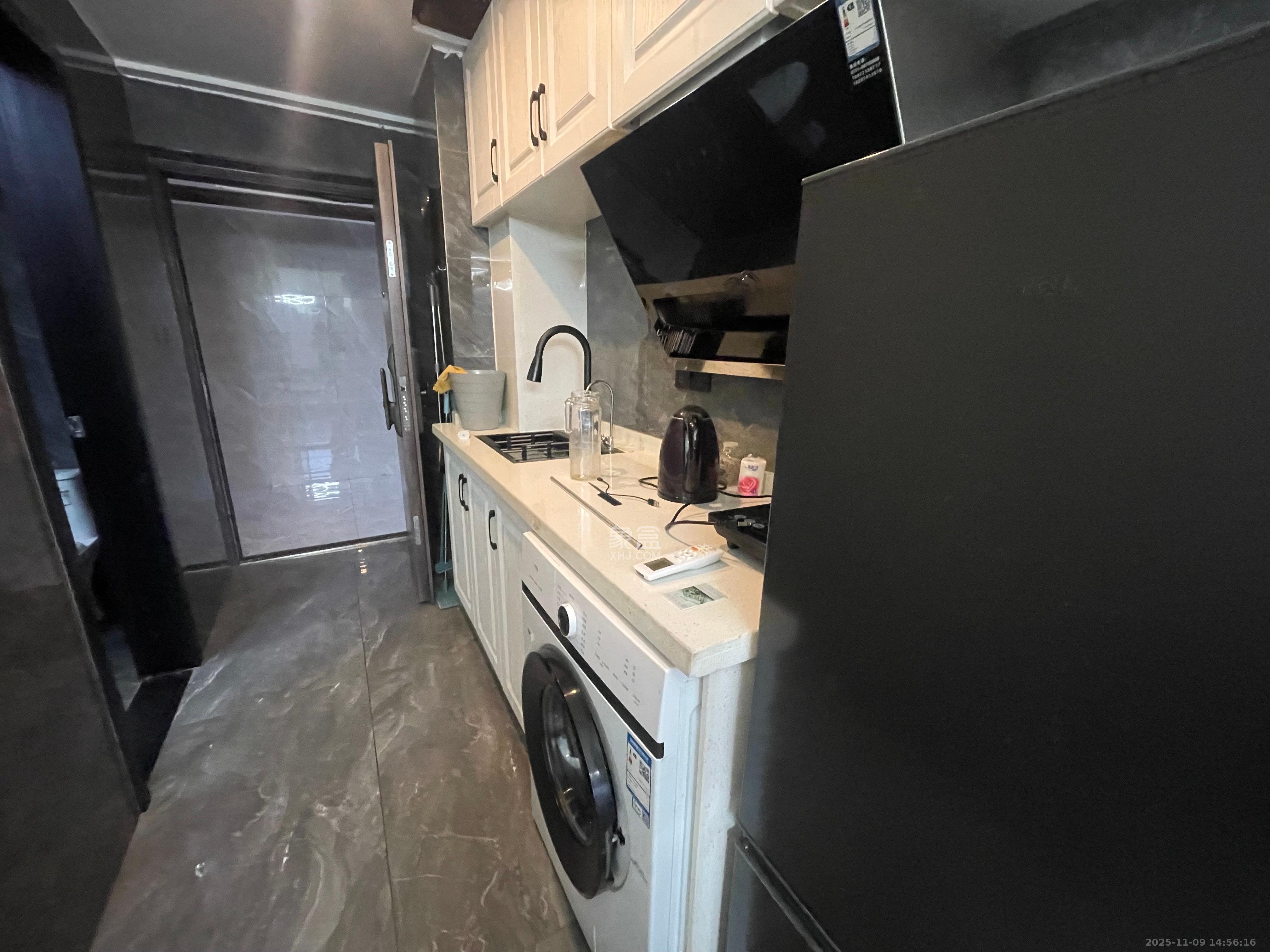 龙湖湘江星座（祺鑫星座公寓）  1室1厅1卫    1400.0元/月