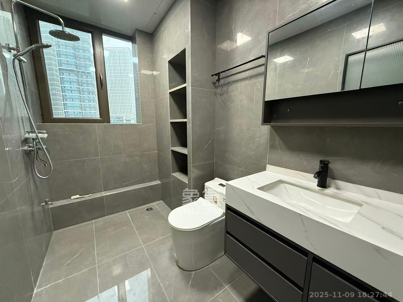 远洋外滩壹号  4室2厅2卫    7500.0元/月室内图