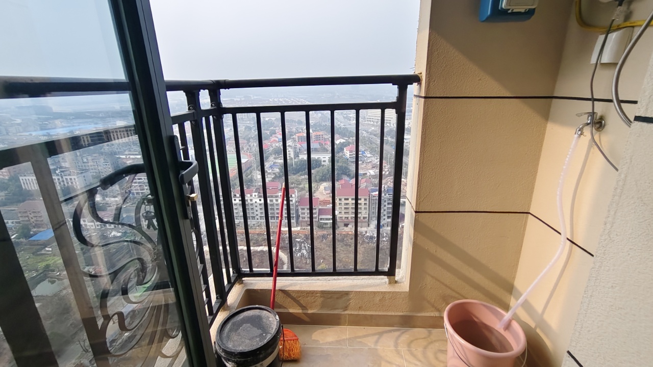 恒大名都 3室2厅1卫 1500.0元/月 恒大名都 3室2厅1卫 1500.0元/月室内图