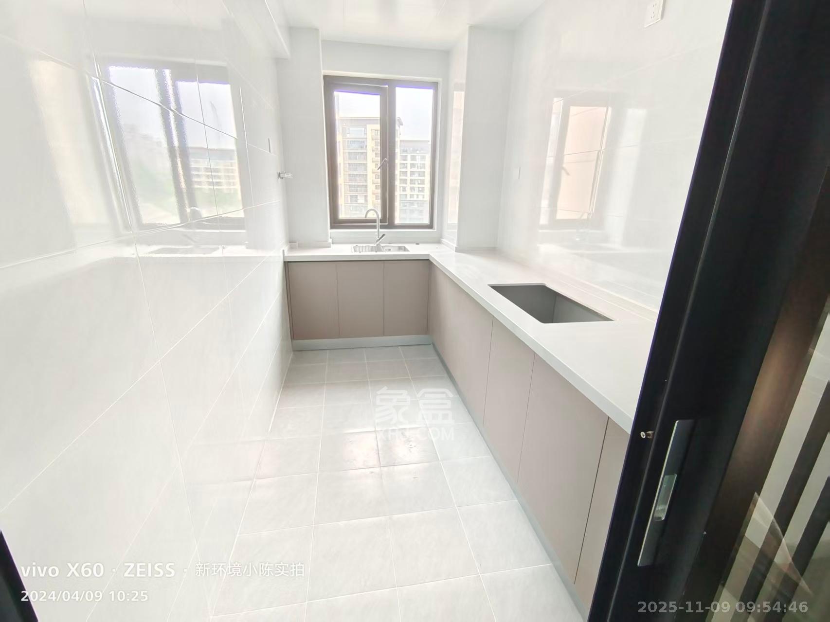 北辰中央公园DF区 3室2厅2卫 2700.0元/月 北辰中央公园DF区 3室2厅2卫 2700.0元/月室内图