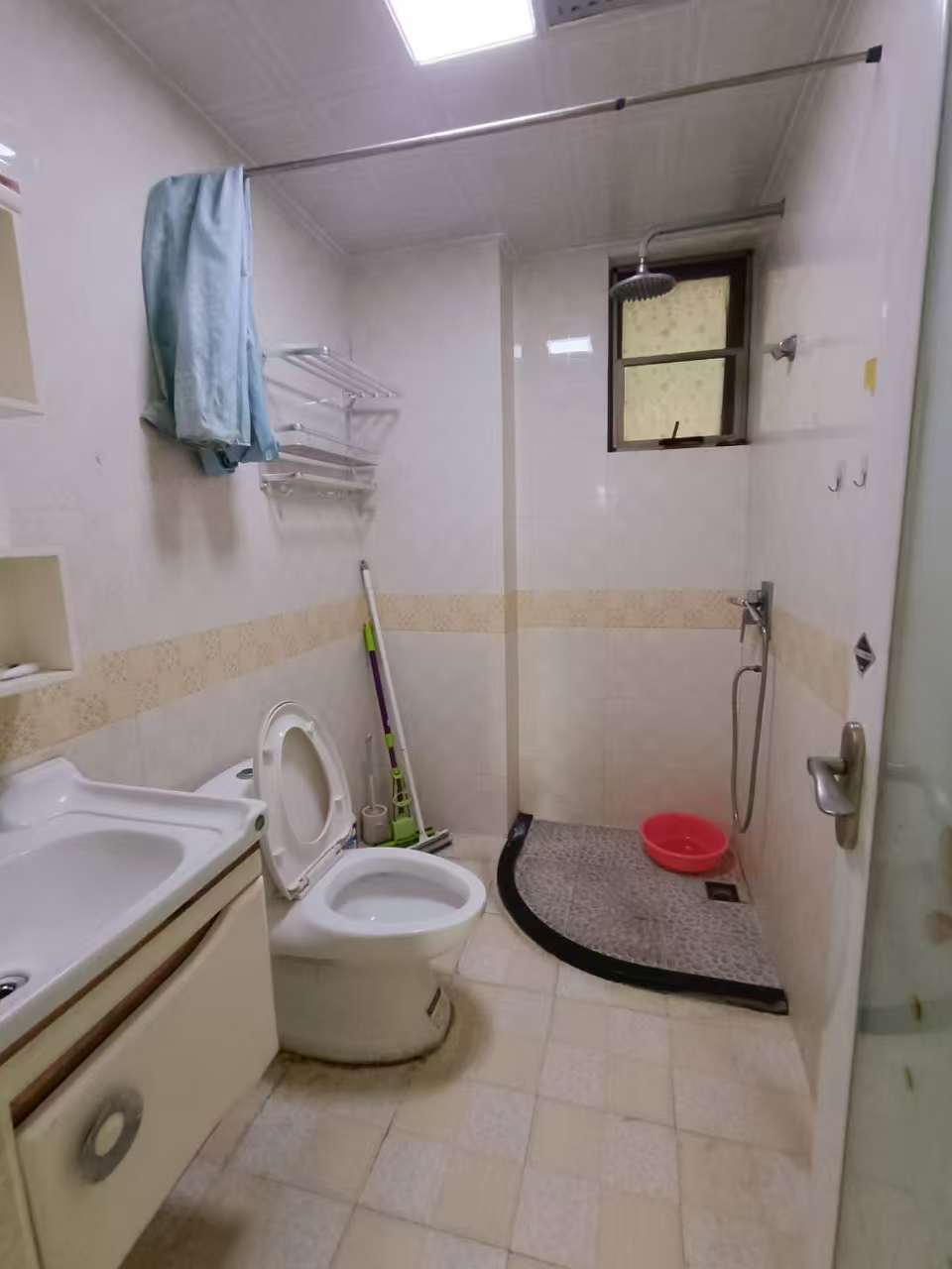 滨江绿都  2室1厅1卫    2300.0元/月室内图