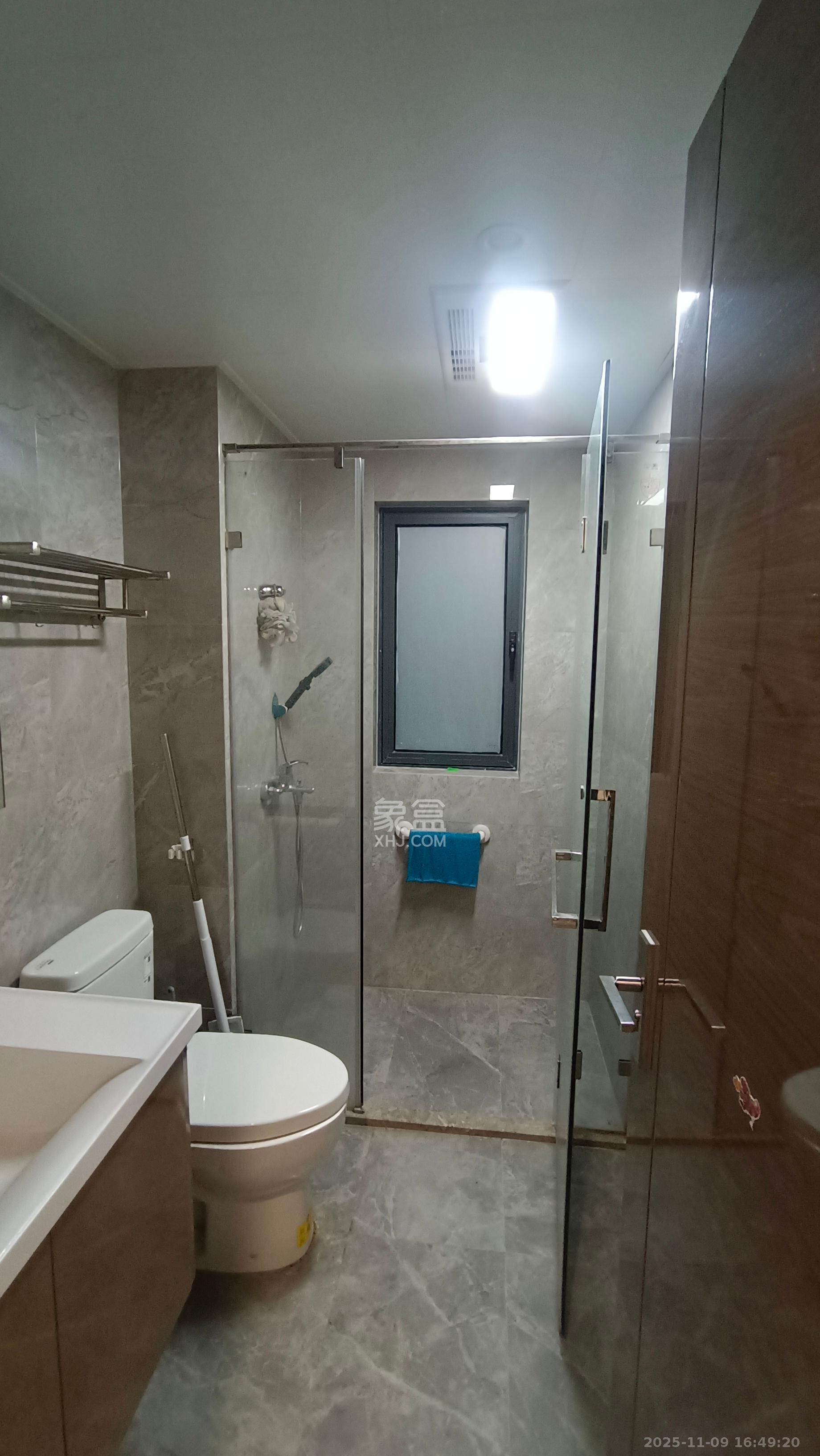 保利天汇  3室2厅1卫    3200.0元/月室内图