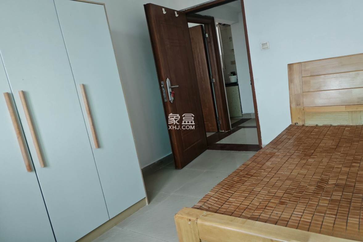 凤翔大厦 2室1厅1卫 1700.0元/月 凤翔大厦 2室1厅1卫 1700.0元/月室内图