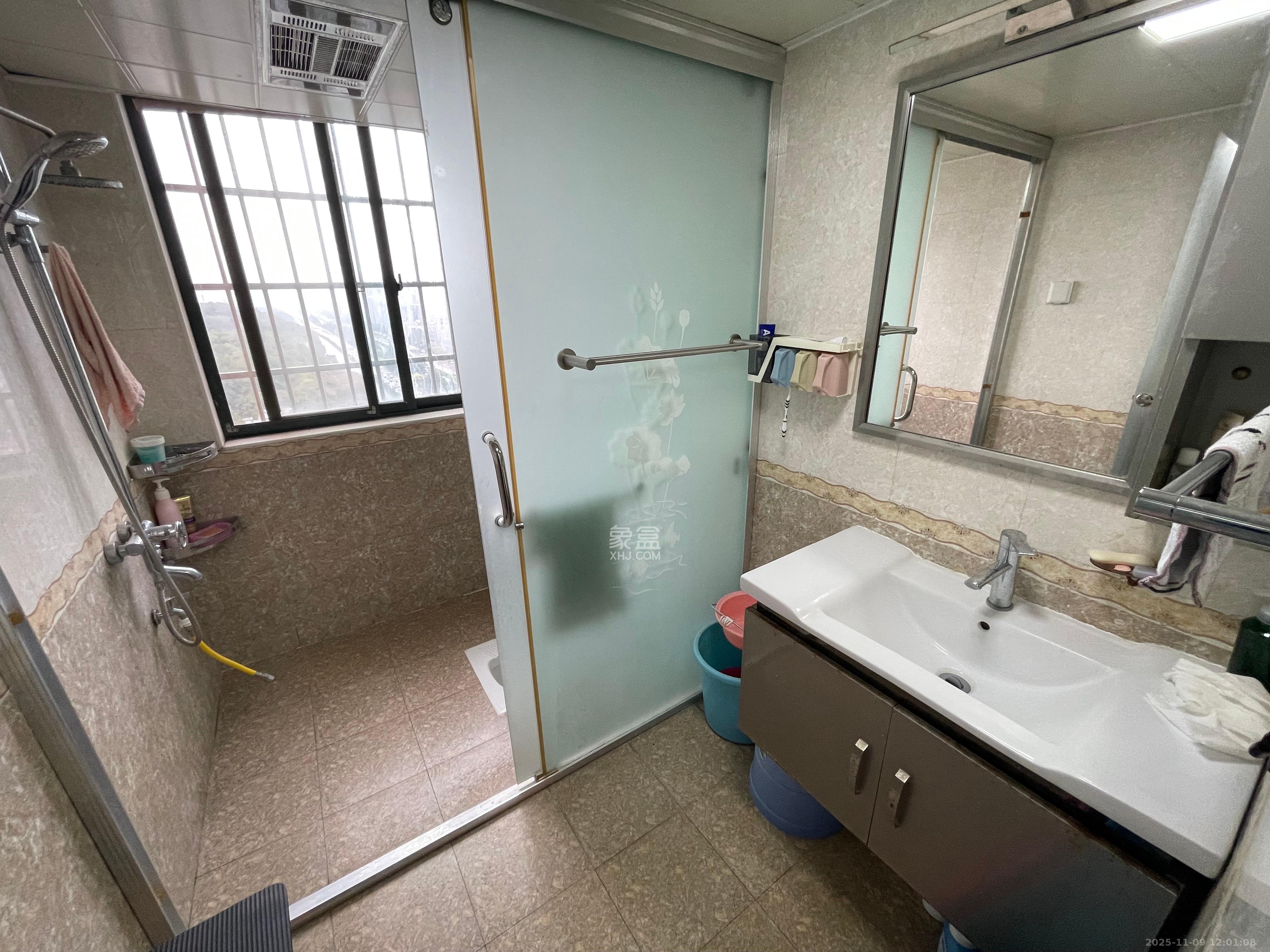 诚兴园 2室2厅1卫 2200.0元/月 诚兴园 2室2厅1卫 2200.0元/月室内图