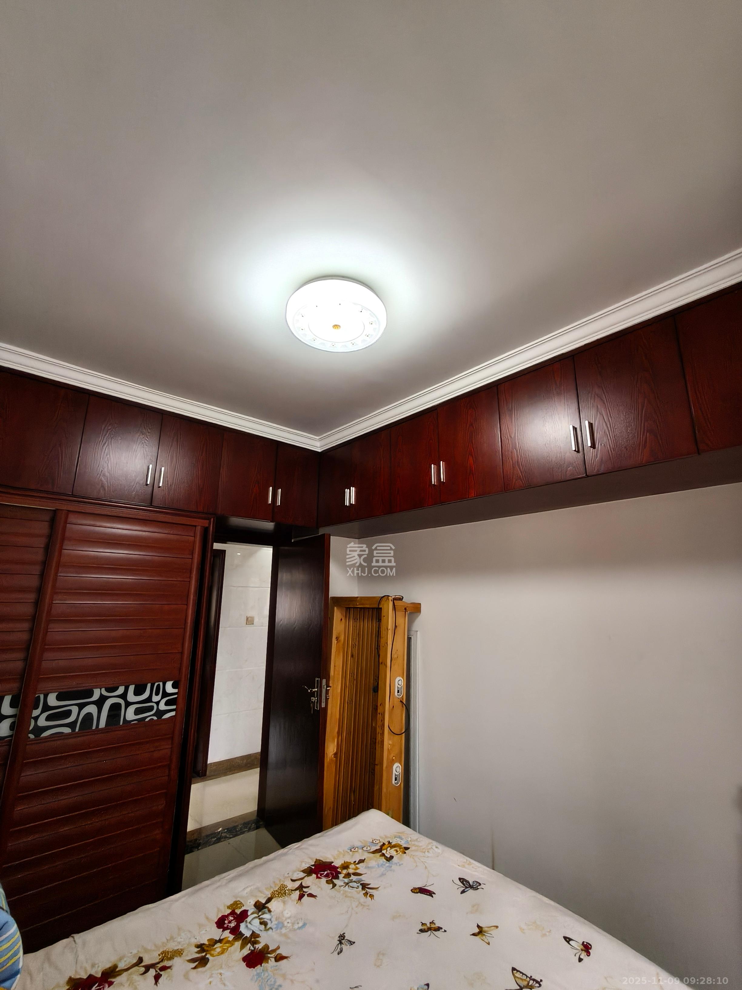 星城新宇黎锦苑  3室2厅1卫    2080.0元/月