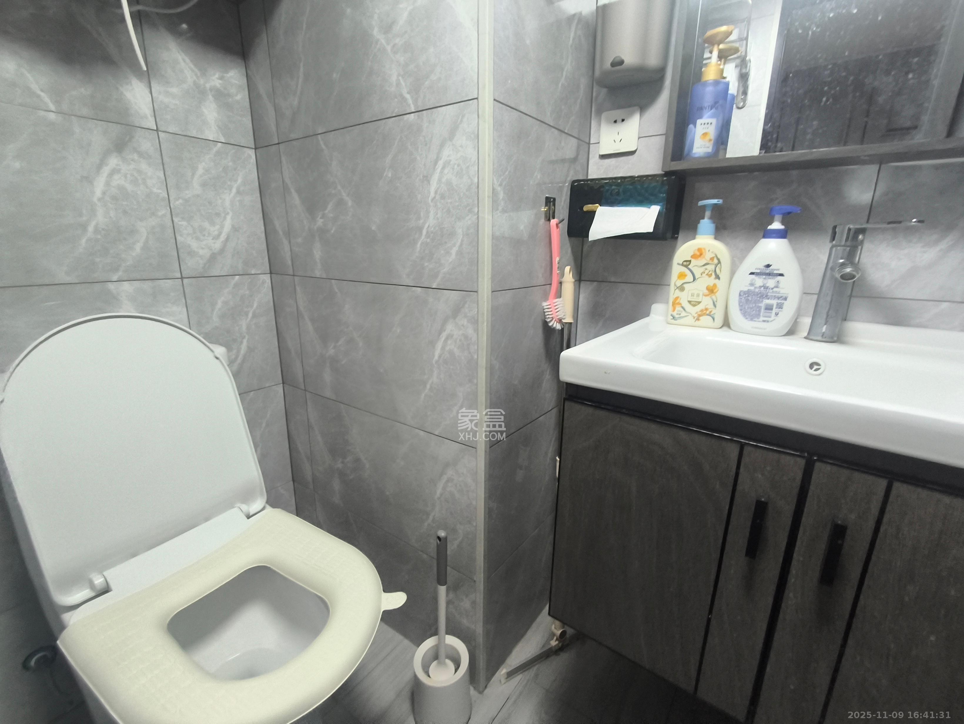 映客龙湖璟翠公馆（映客龙湖璟翠中心）   38.85㎡      2000.0元/月室内图