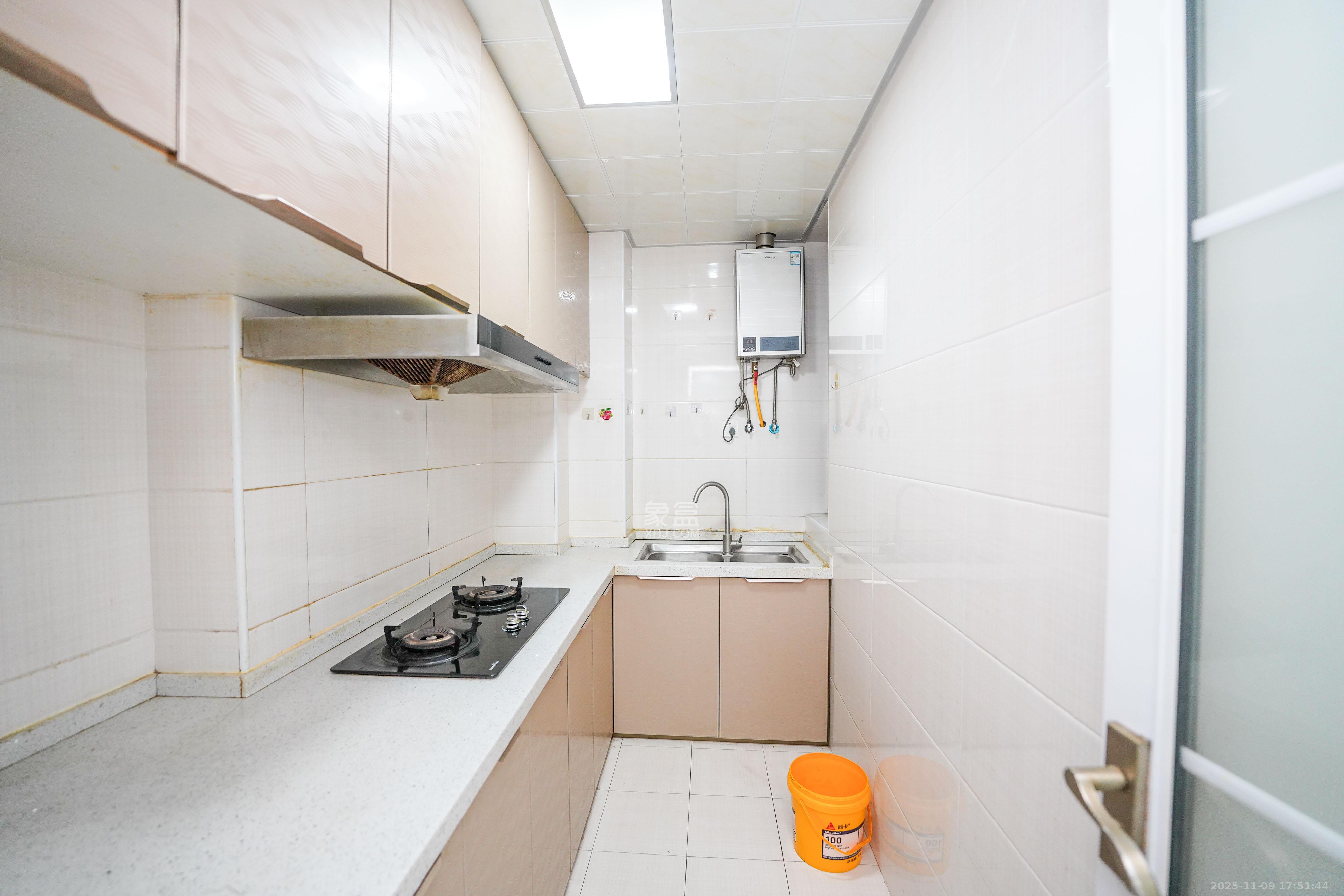 丽发新城  2室2厅1卫    56.8万厨房