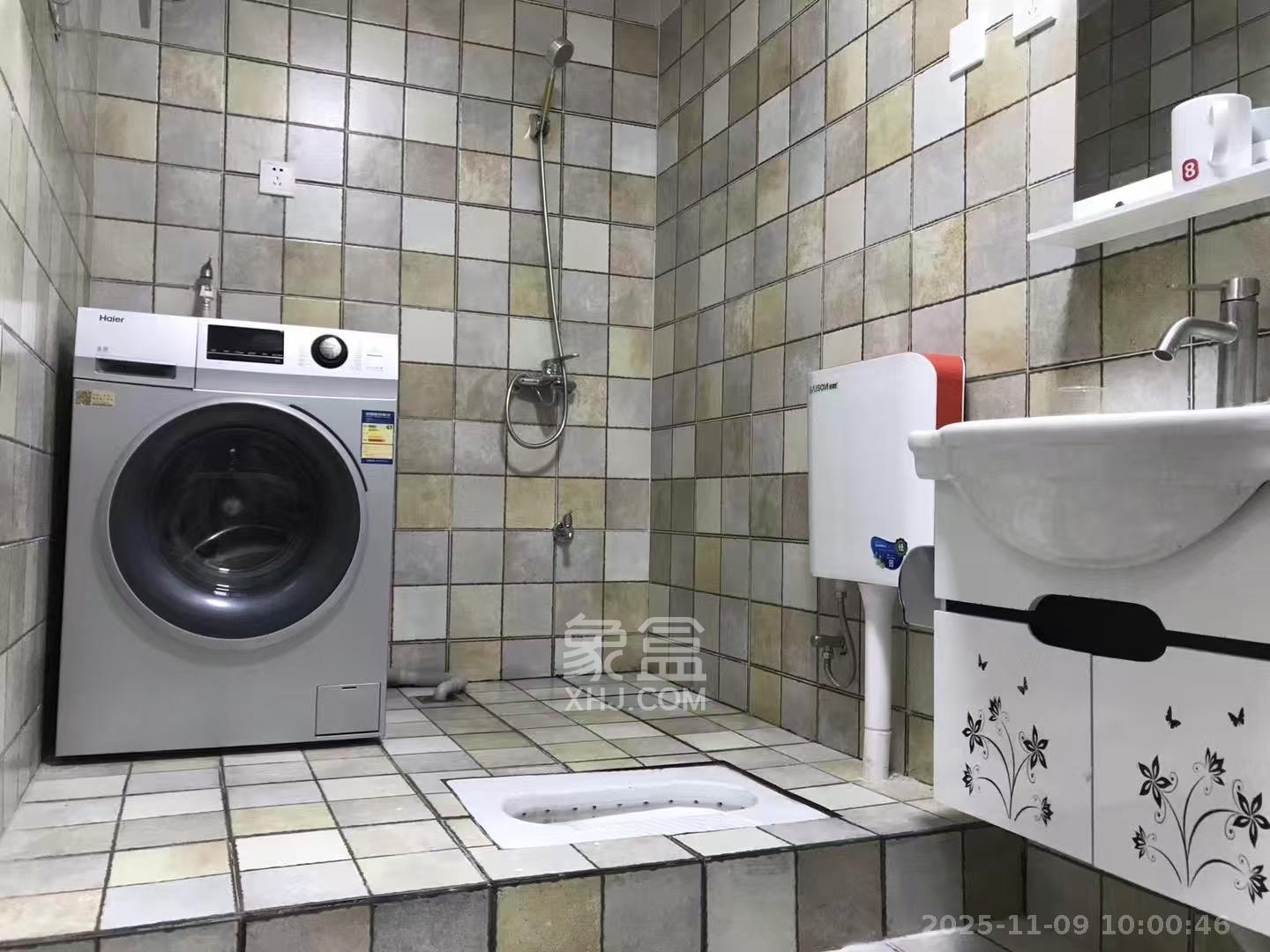 第六都（陆都小区）  1室1厅1卫    2000.0元/月室内图