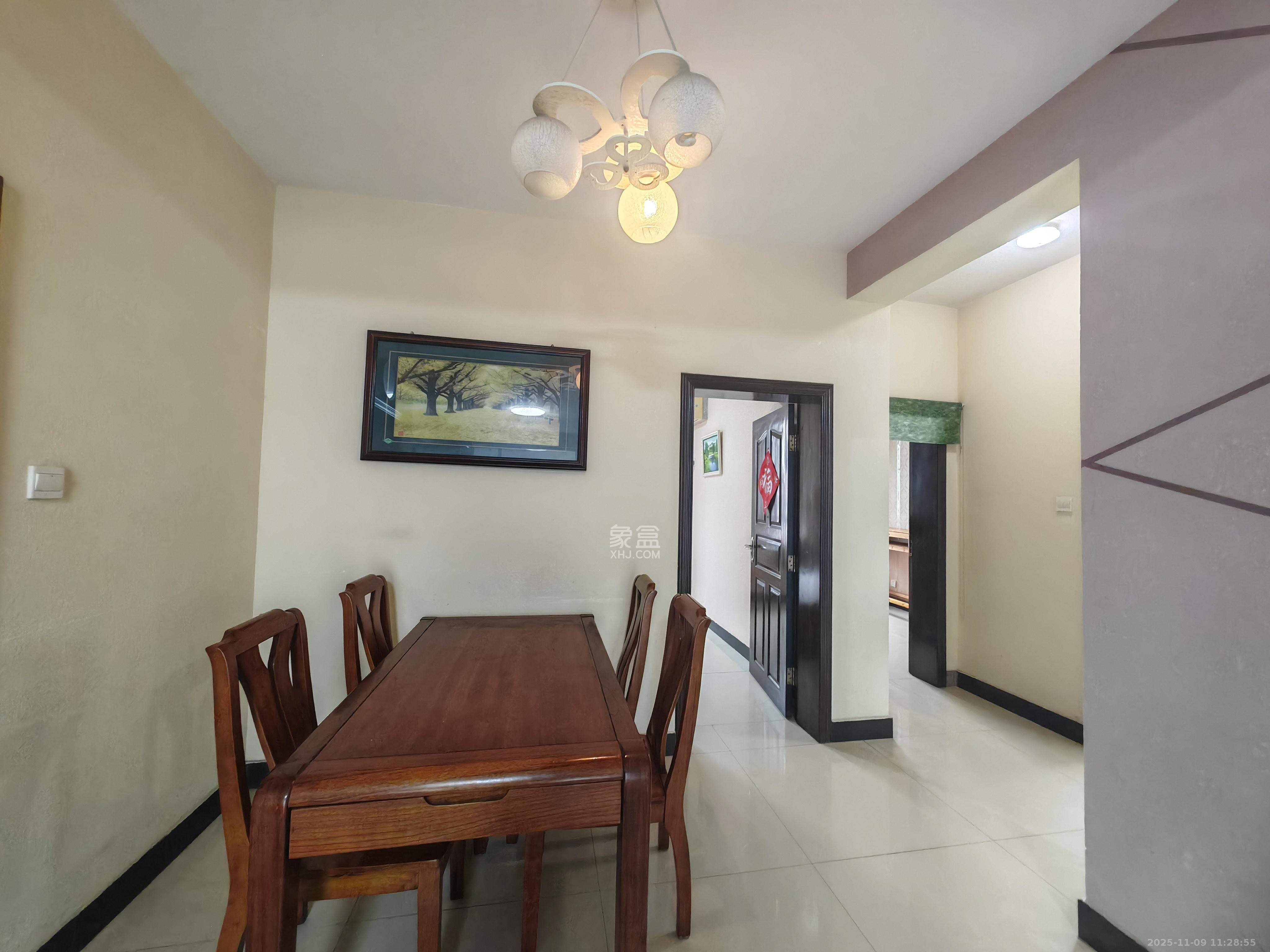 枫林绿洲  3室2厅2卫    2000.0元/月室内图