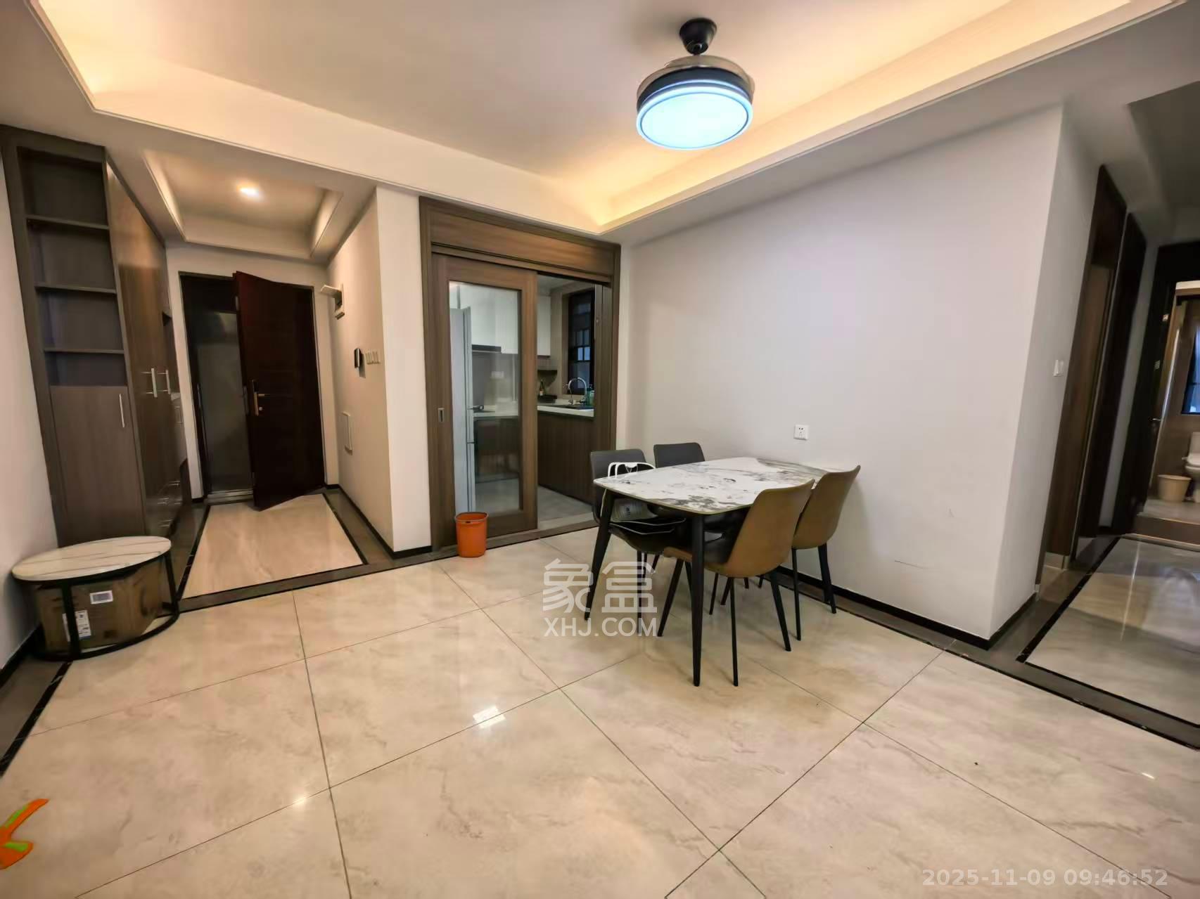 保利茉莉公馆  3室2厅2卫    3100.0元/月室内图