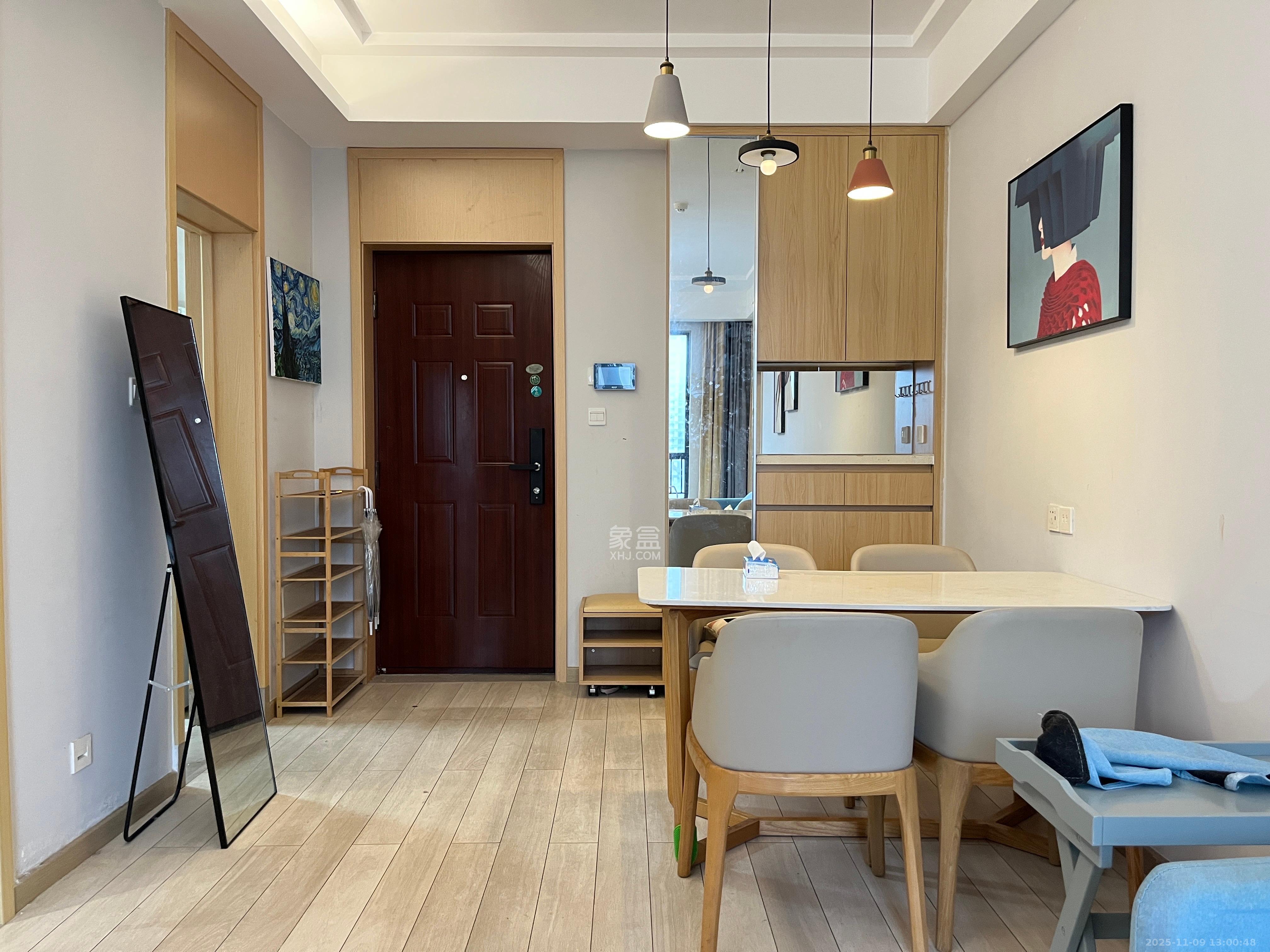 启迪协信中心  2室1厅1卫    2500.0元/月室内图