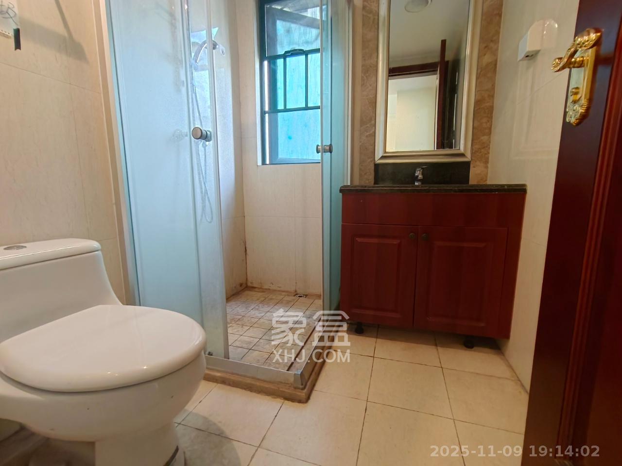 恒大城  2室2厅1卫    2100.0元/月室内图