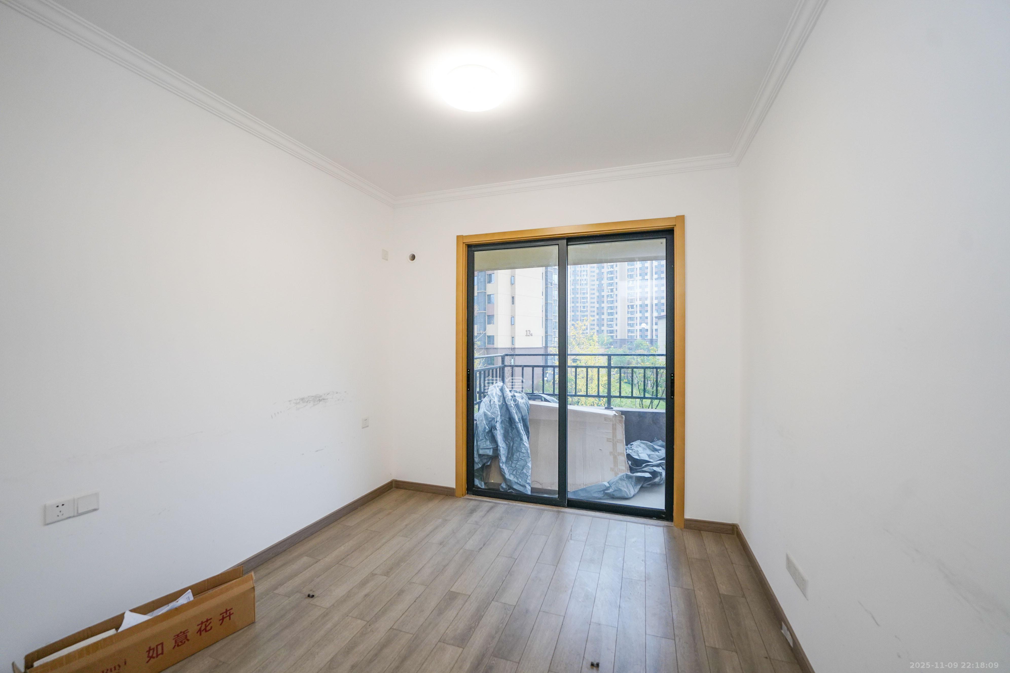 中建璟和城 3室2厅2卫 88.0万 中建璟和城 3室2厅2卫 88.0万卧室