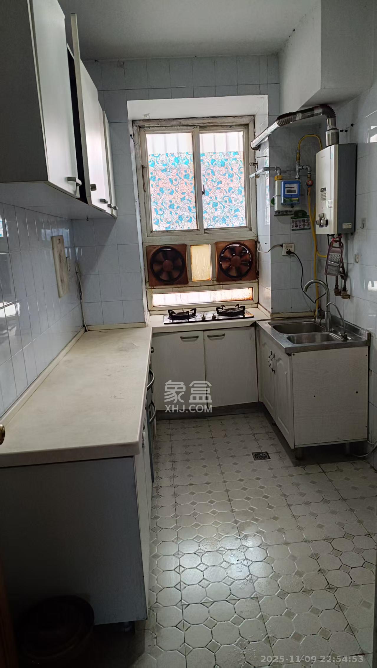 建湘新村 3室1厅1卫 1800.0元/月 建湘新村 3室1厅1卫 1800.0元/月室内图