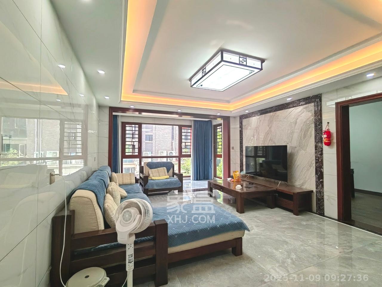 星湖湾二期洋房  4室2厅2卫    4200.0元/月室内图