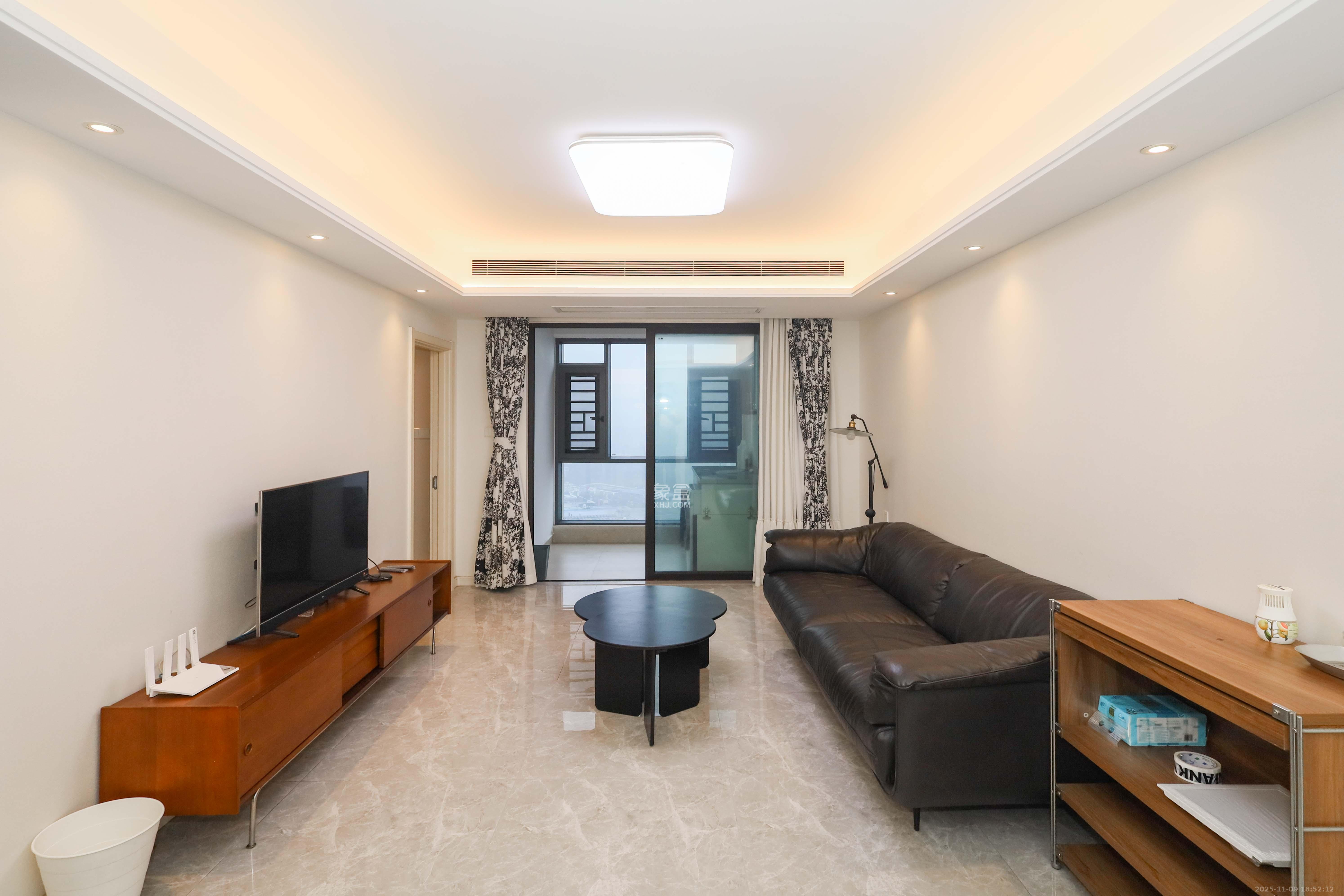 万科金色梦想B区 3室2厅2卫 110.0万 万科金色梦想B区 3室2厅2卫 110.0万客厅