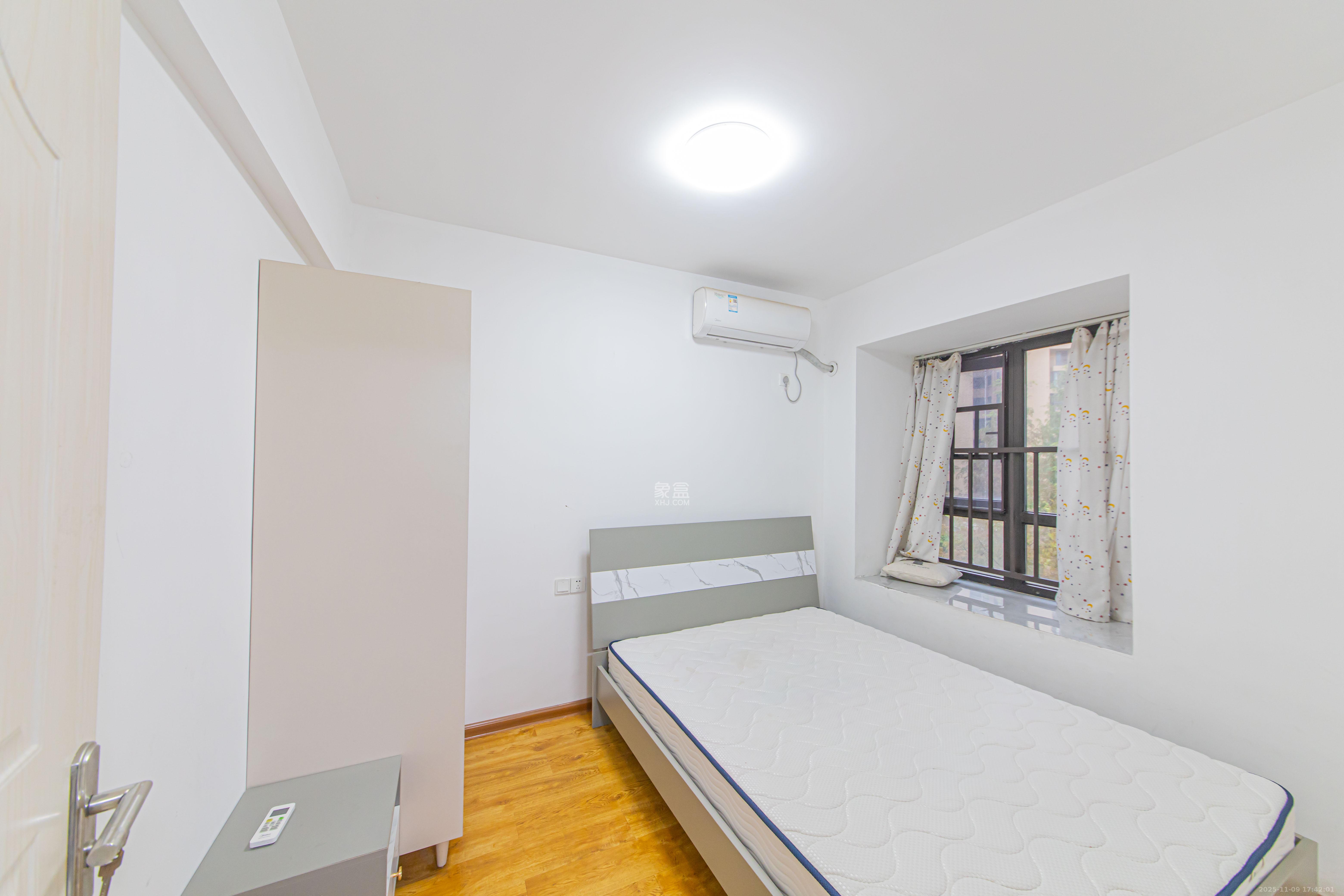 北辰中央公园C区 3室2厅2卫 70.0万 北辰中央公园C区 3室2厅2卫 70.0万卧室