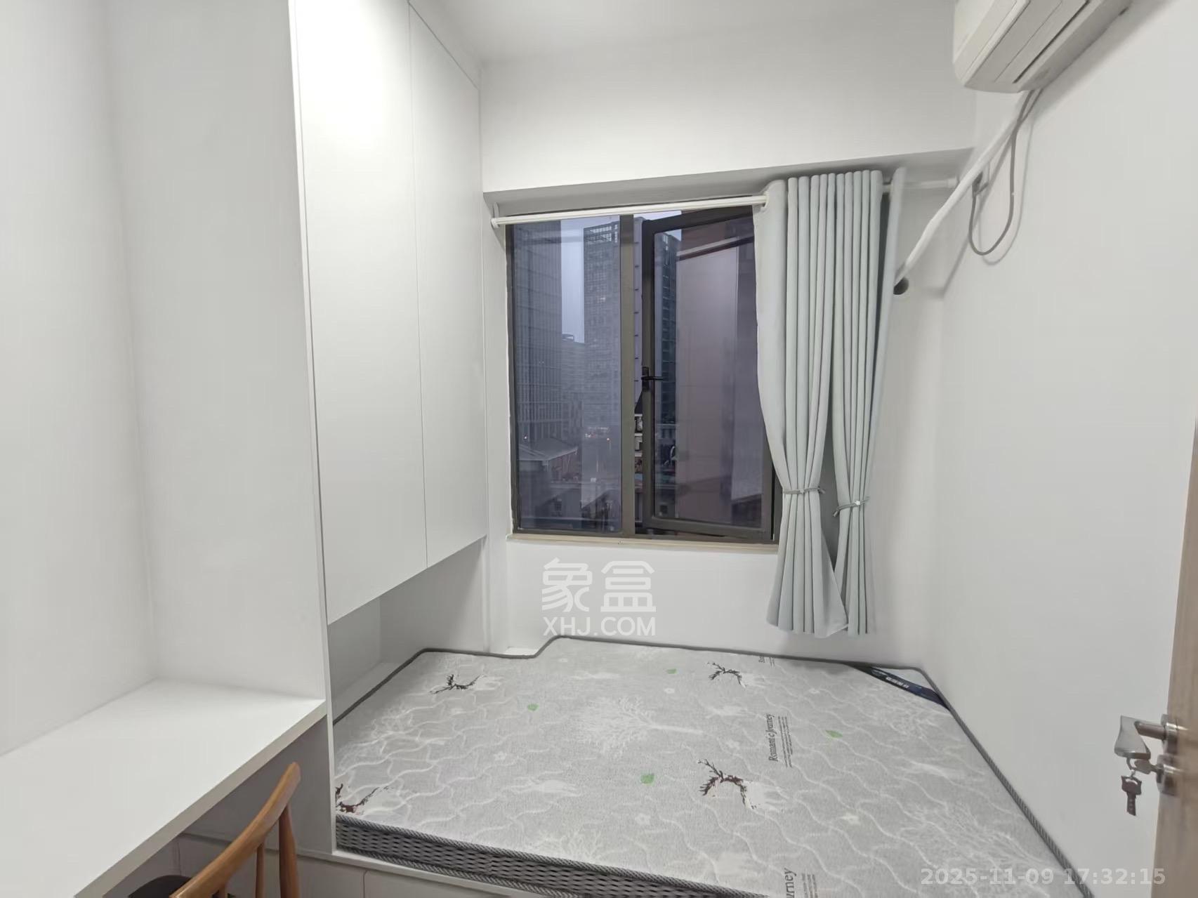 麓谷小镇  3室2厅1卫    2400.0元/月室内图