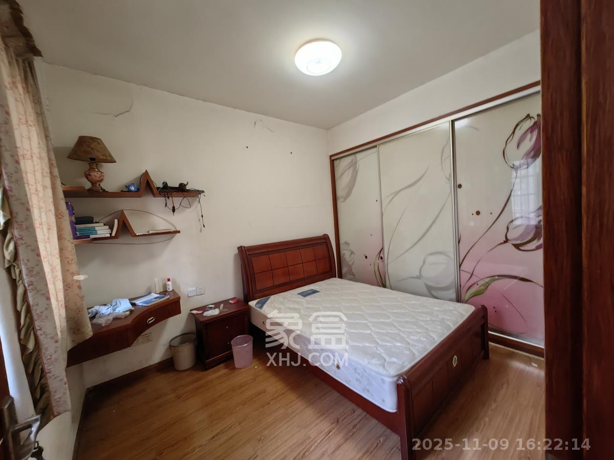 世纪桃花苑 1室1厅1卫 1500.0元/月 世纪桃花苑 1室1厅1卫 1500.0元/月室内图