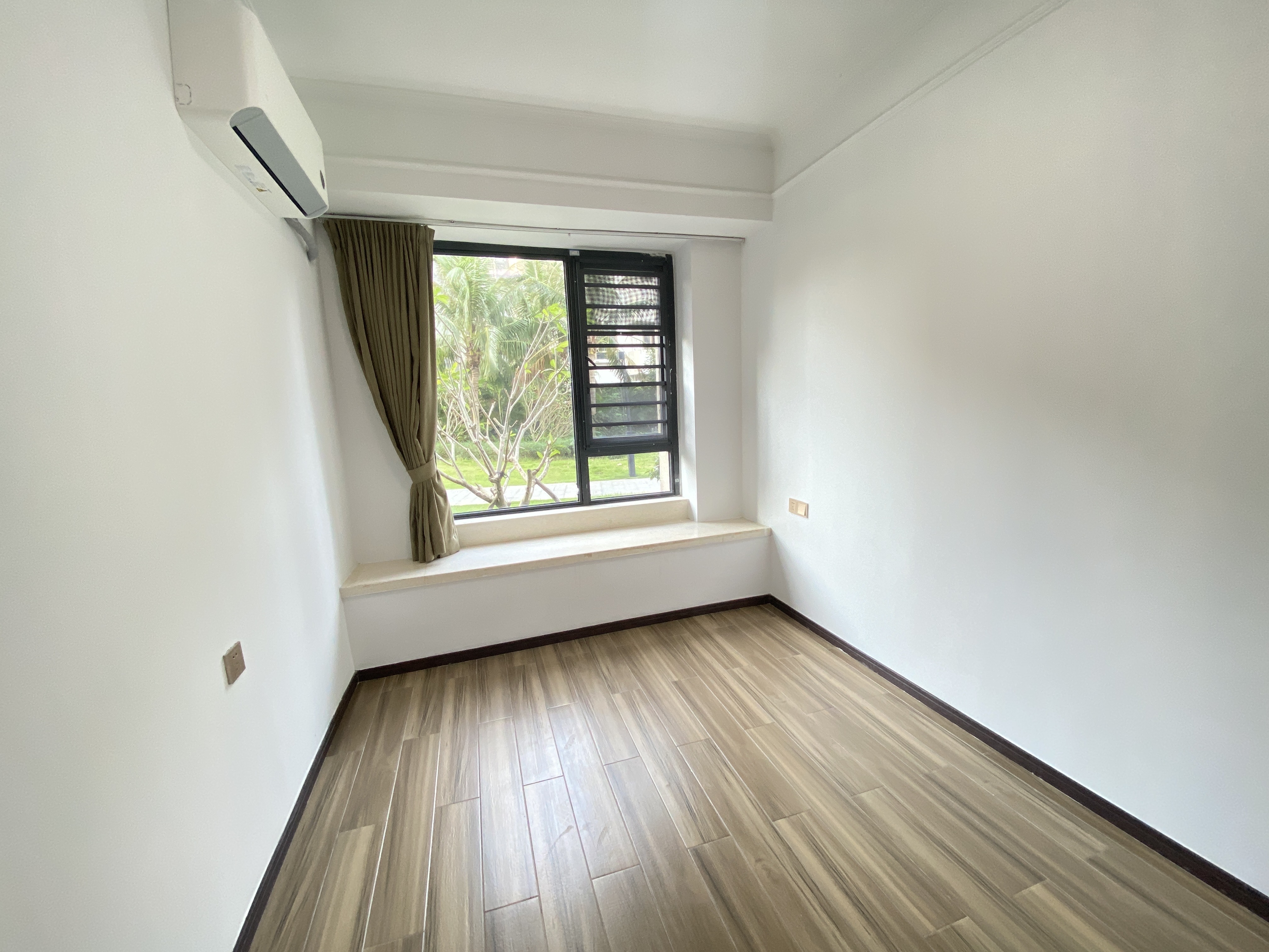 天街华府(海南新天地) 3室2厅2卫 3500.0元/月 天街华府(海南新天地) 3室2厅2卫 3500.0元/月室内图