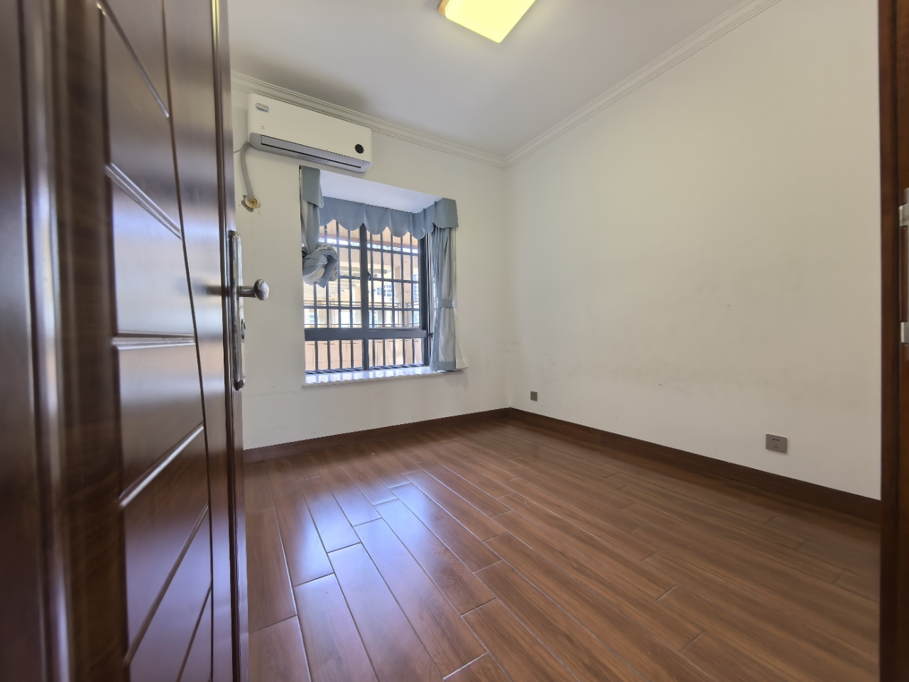 乾坤吉祥花园  3室1厅1卫    132.0万室内图