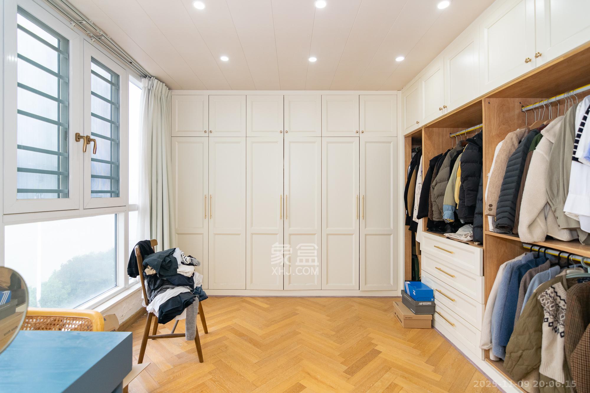 丽景华庭  4室2厅2卫    110.0万卧室